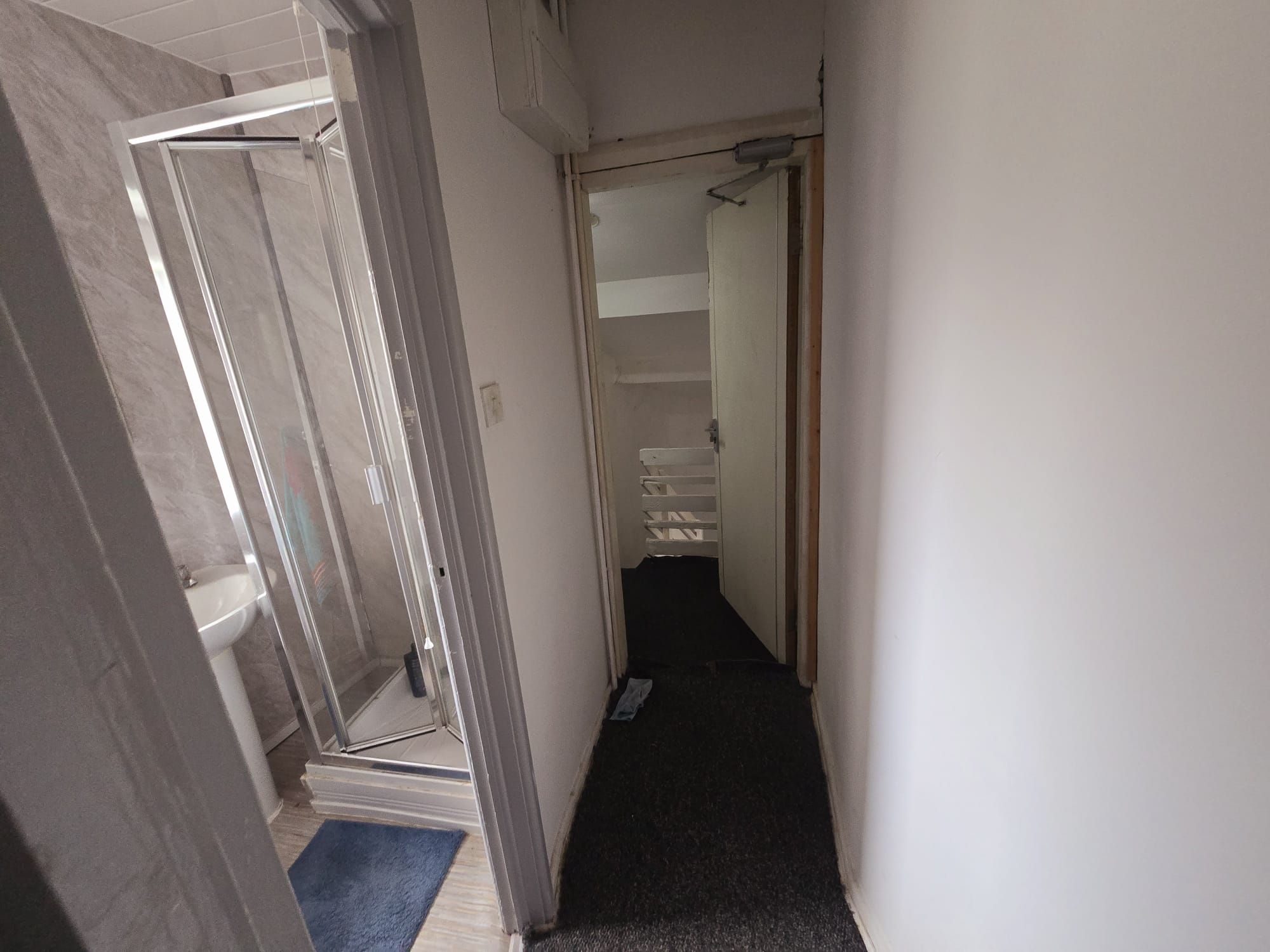  - Flat 2 -Bathroom/shower