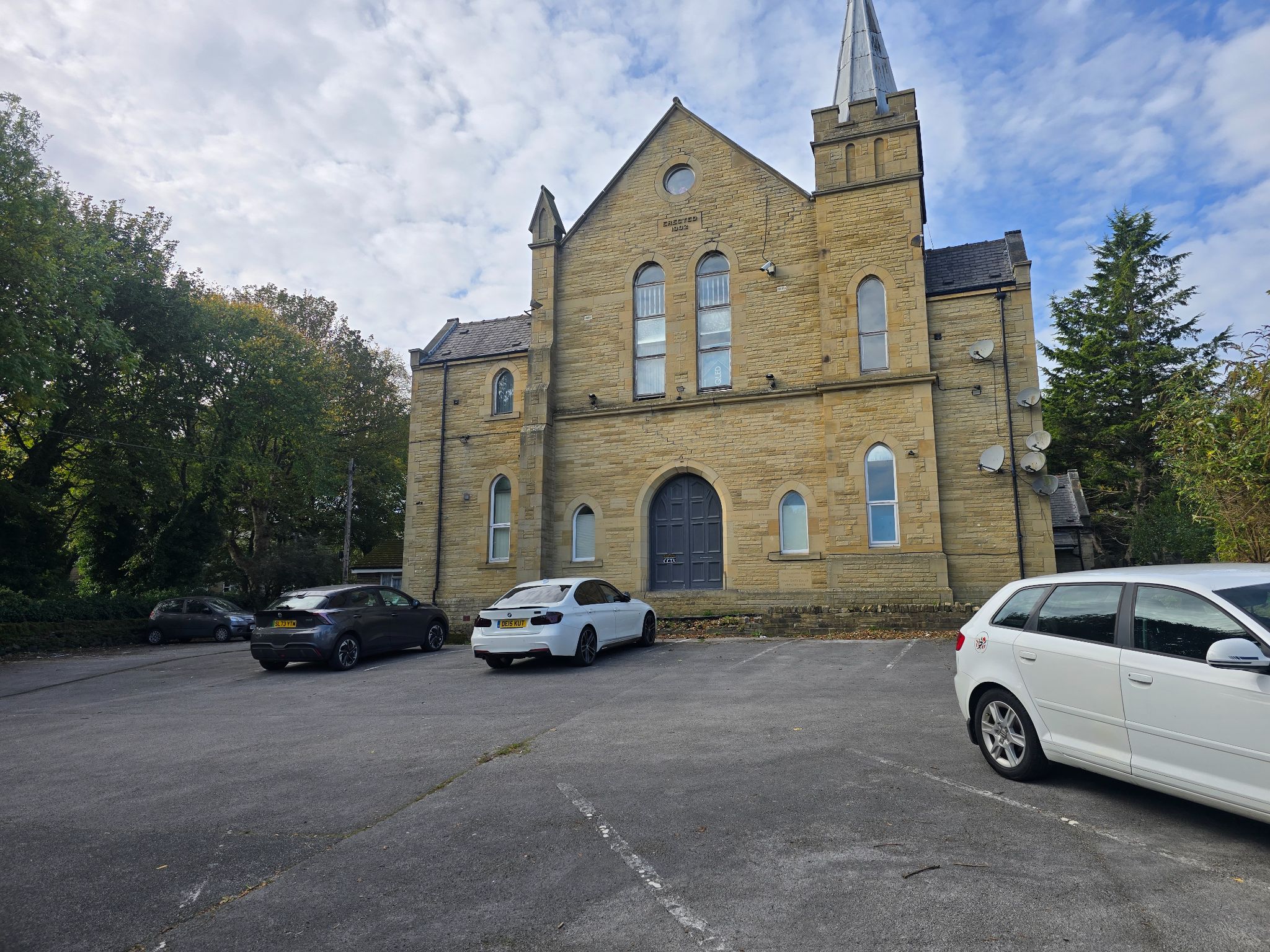 1 bedroom apartment flat/apartment To Let in Bradford - Photograph 1.