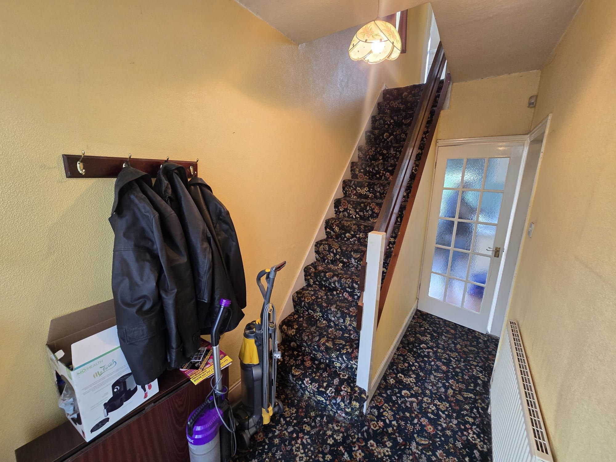 2 bedroom semi-detached house For Sale in Bradford - Property photograph.