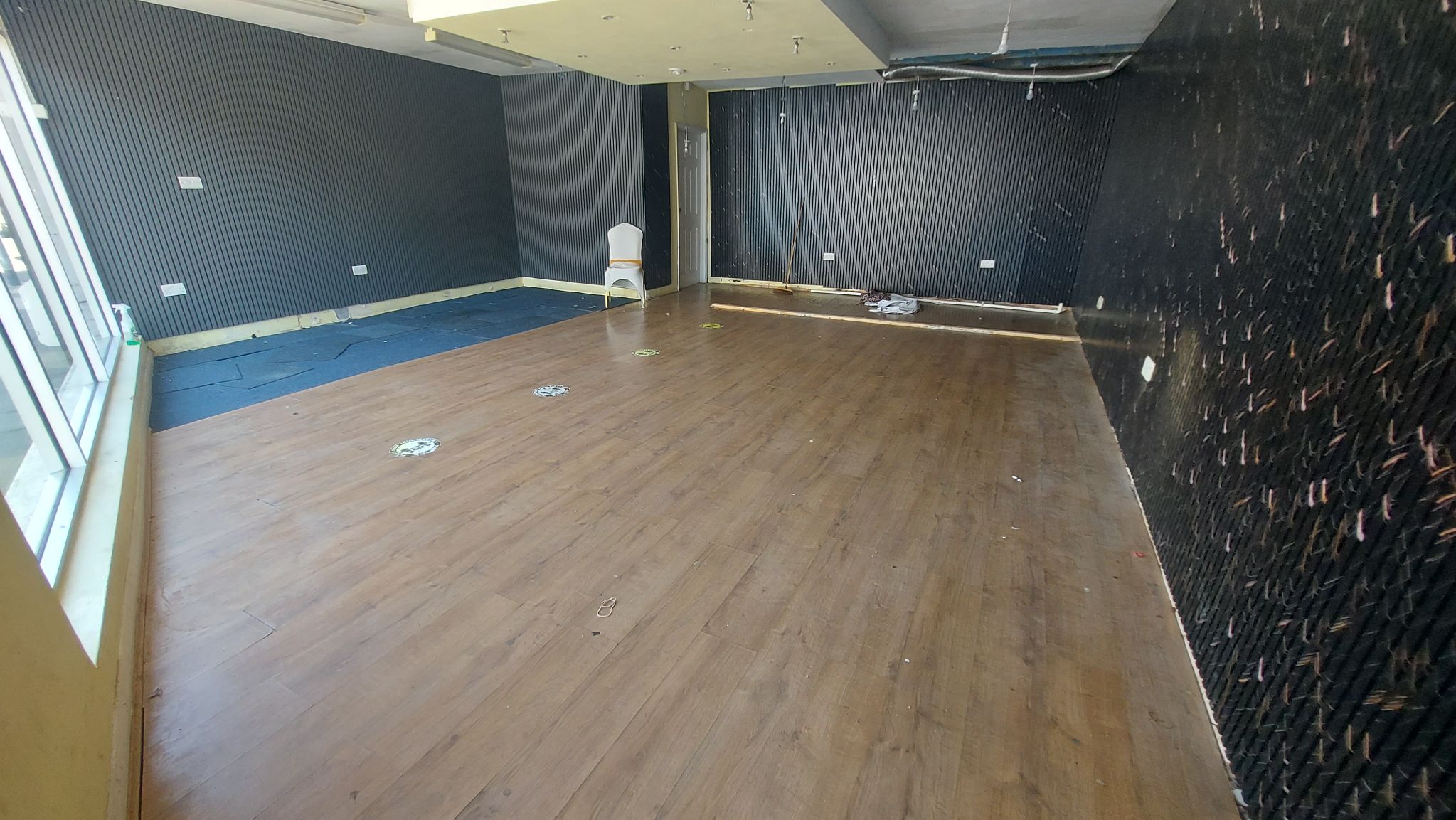 Shop To Let in Bradford - Property photograph.