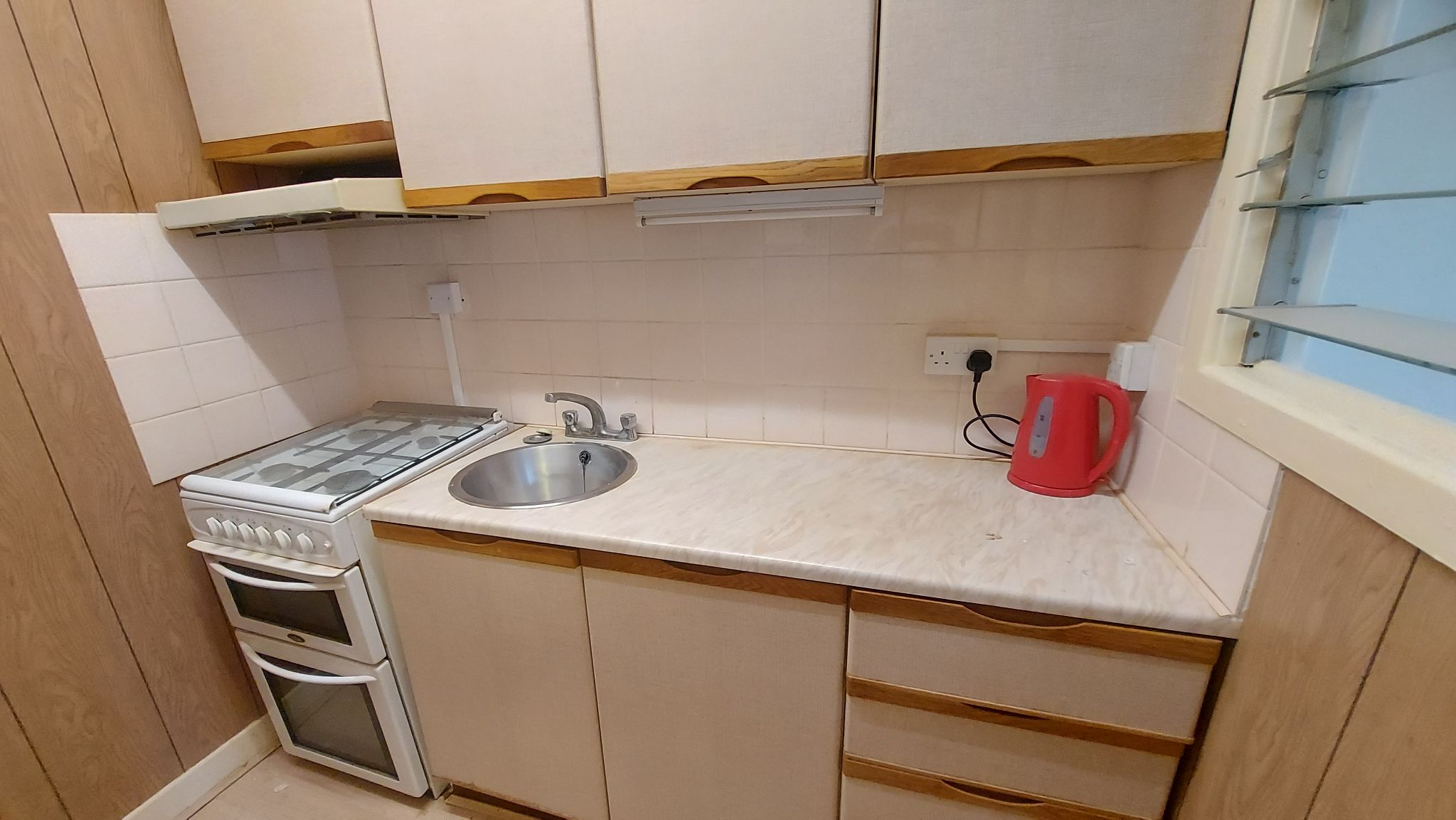 2 bedroom mid terraced house To Let in Bradford - Property photograph.