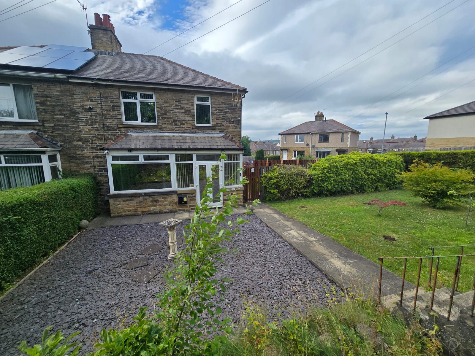 3 bedroom semi-detached house To Let in Shipley - Property photograph.