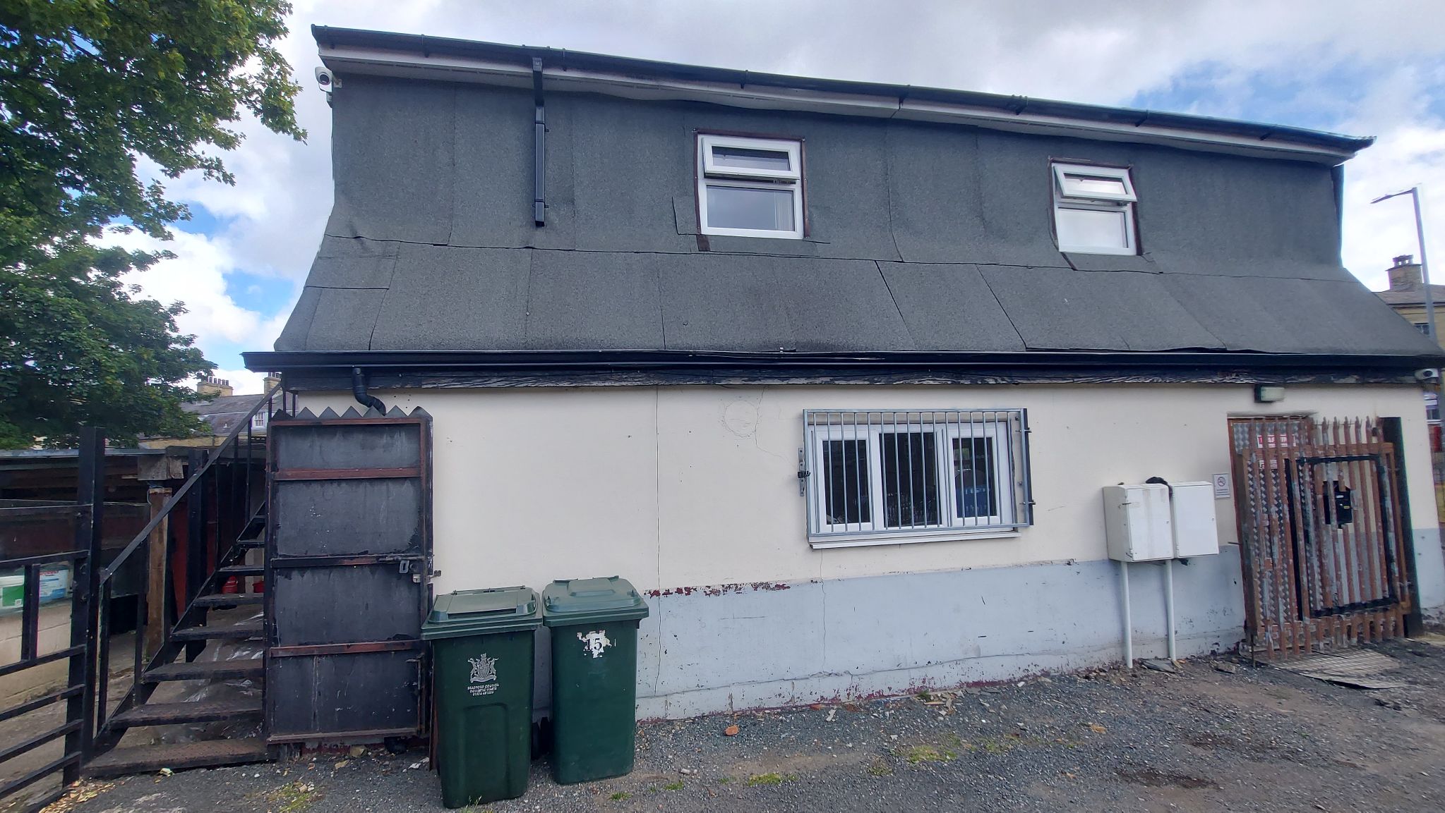 1 bedroom apartment flat/apartment To Let in Bradford - Property photograph.
