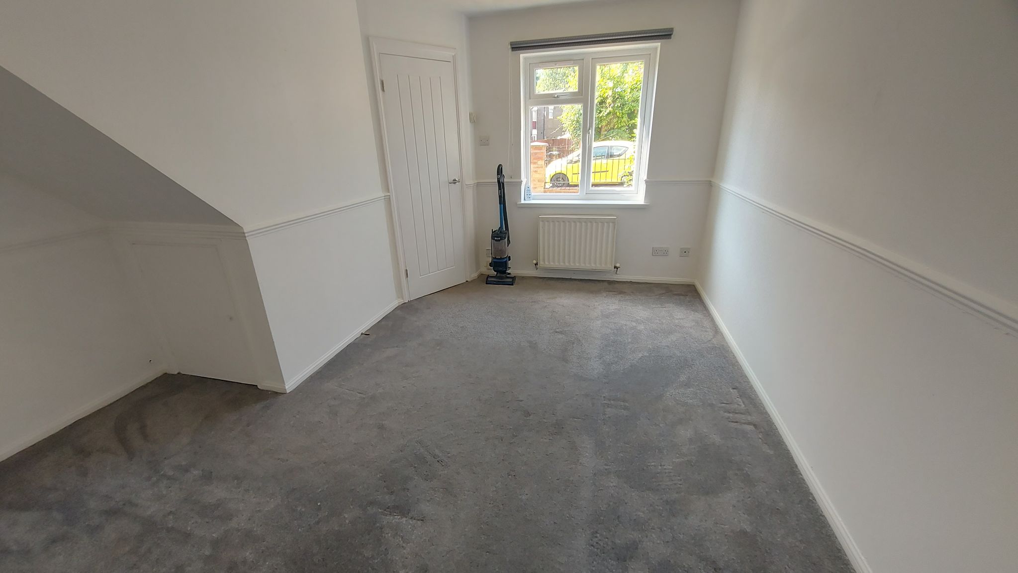 2 bedroom semi-detached house To Let in Bradford - Property photograph.