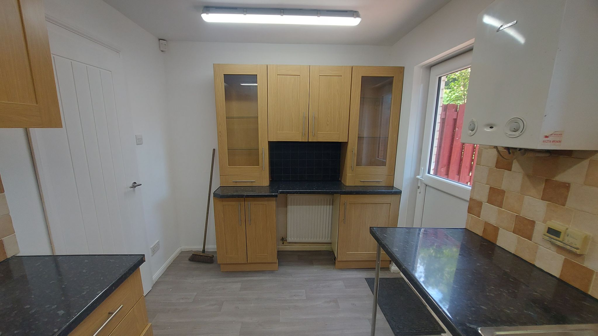 2 bedroom semi-detached house To Let in Bradford - Property photograph.