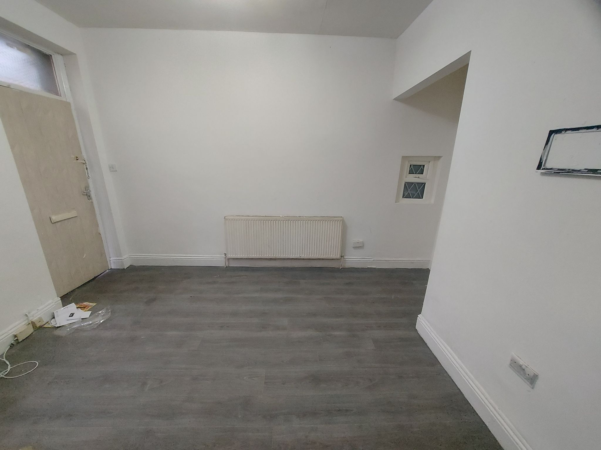 2 bedroom mid terraced house To Let in Bradford - Property photograph.