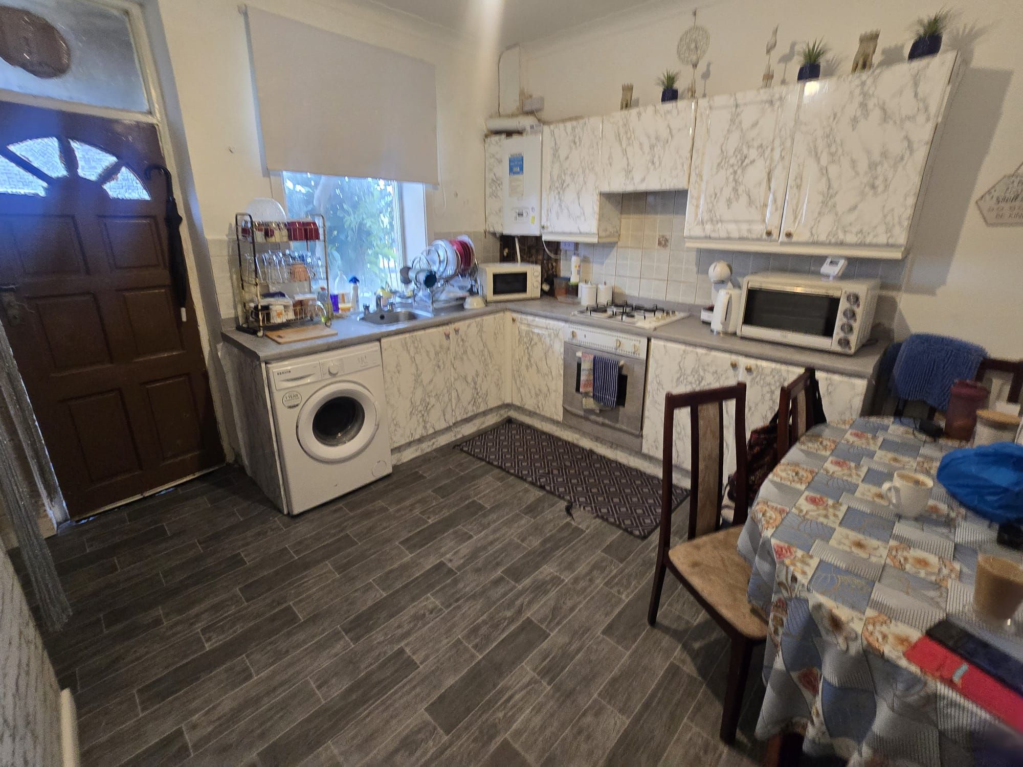 3 bedroom end terraced house For Sale in Bradford - Property photograph.
