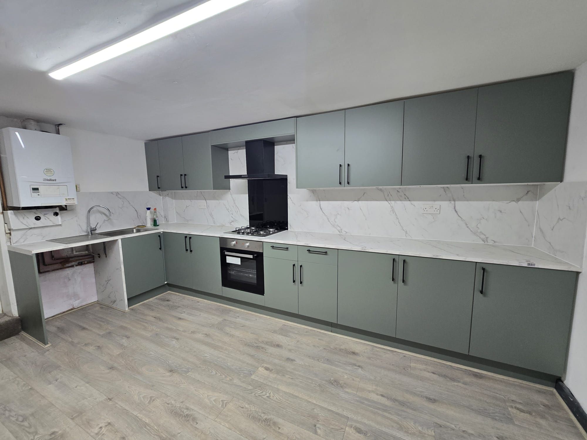 3 bedroom mid terraced house For Sale in Bradford - Property photograph.