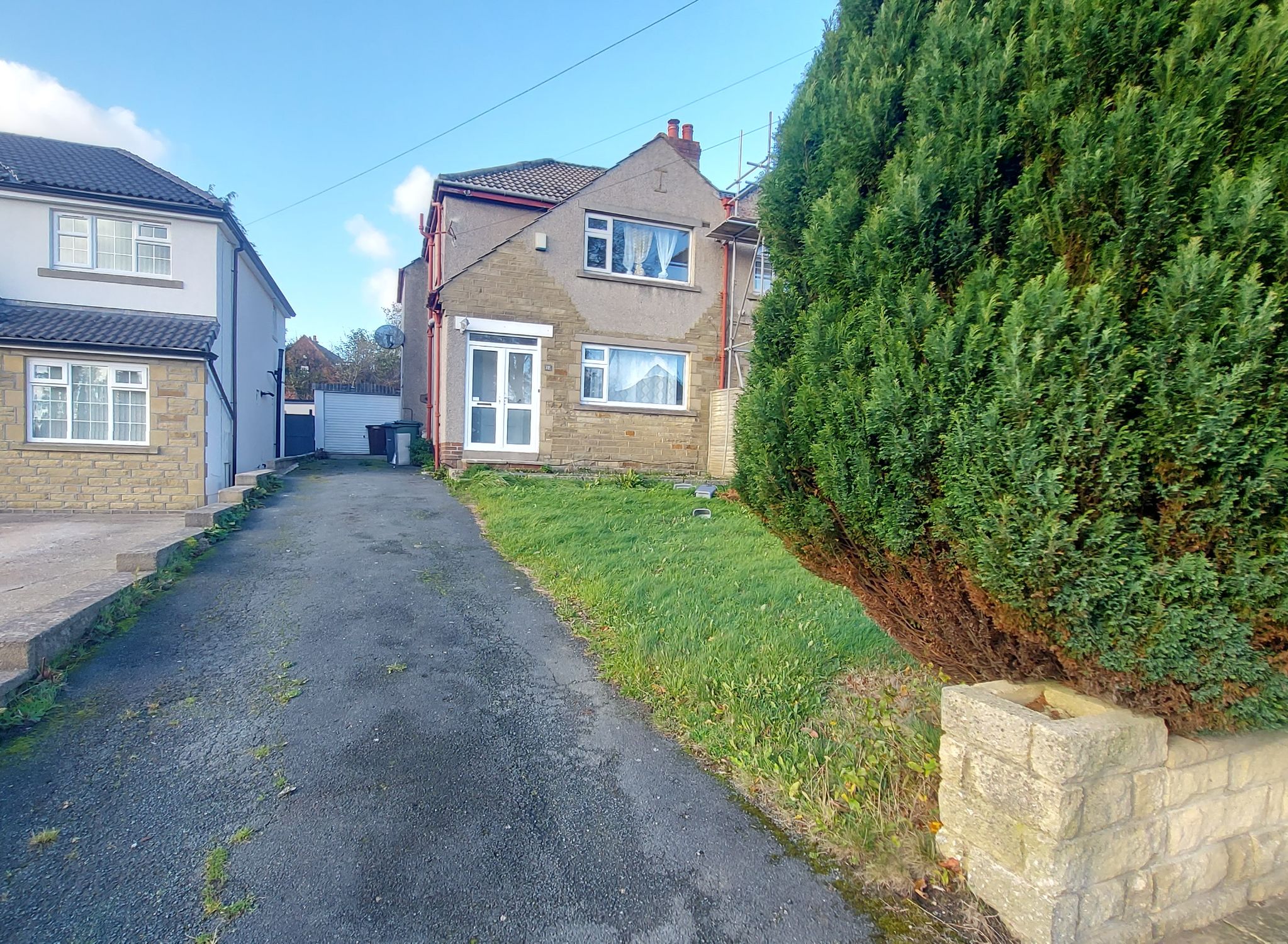3 bedroom semi-detached house To Let in Bradford - Property photograph.