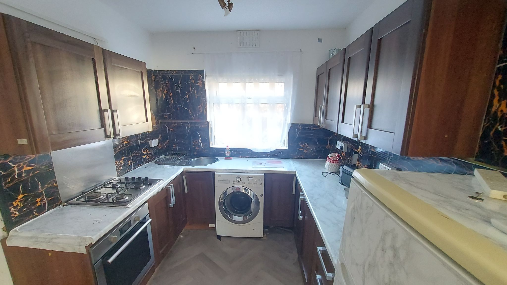 3 bedroom semi-detached house To Let in Bradford - Property photograph.