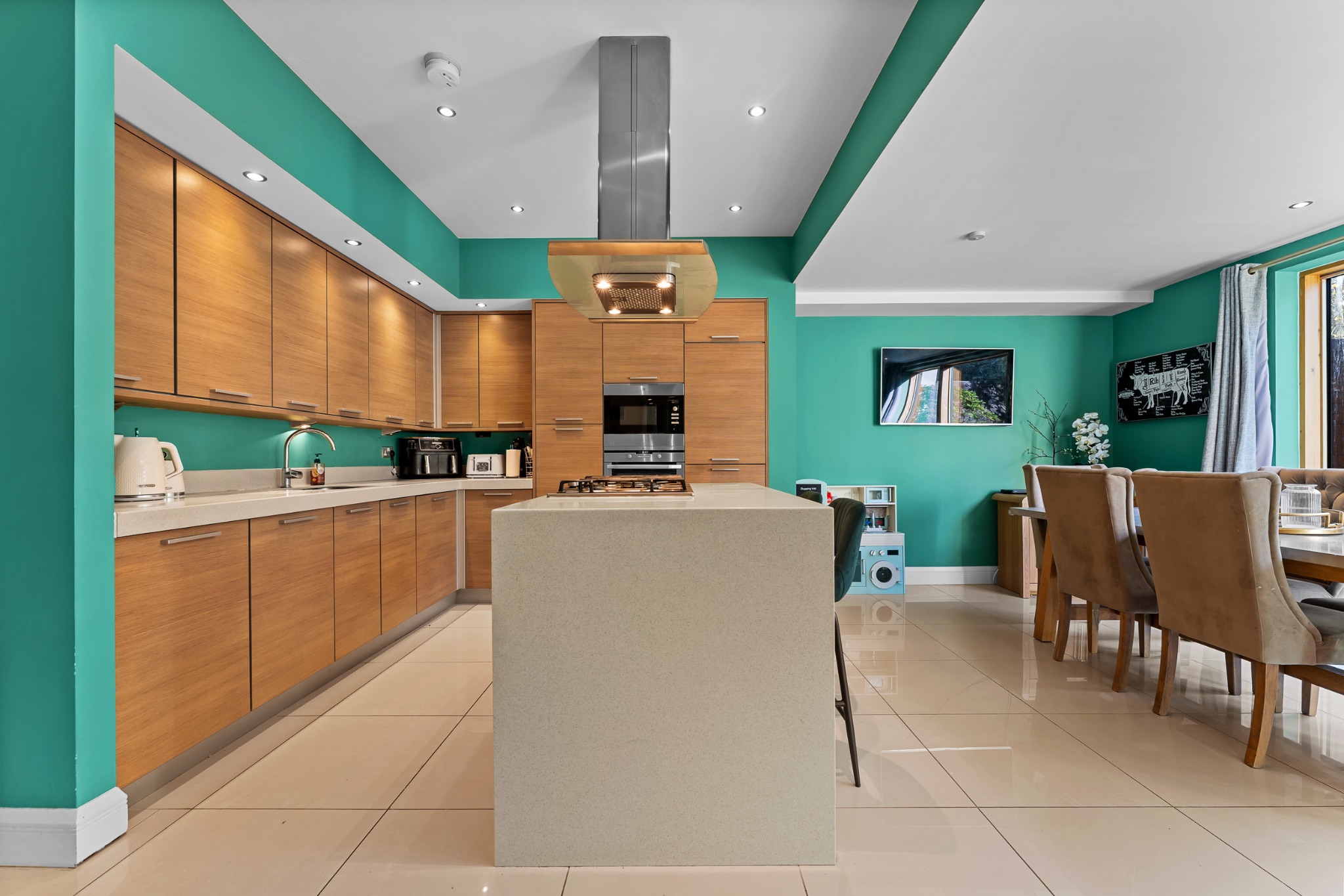 3 bedroom town house SSTC in Bolton - Photograph 63.