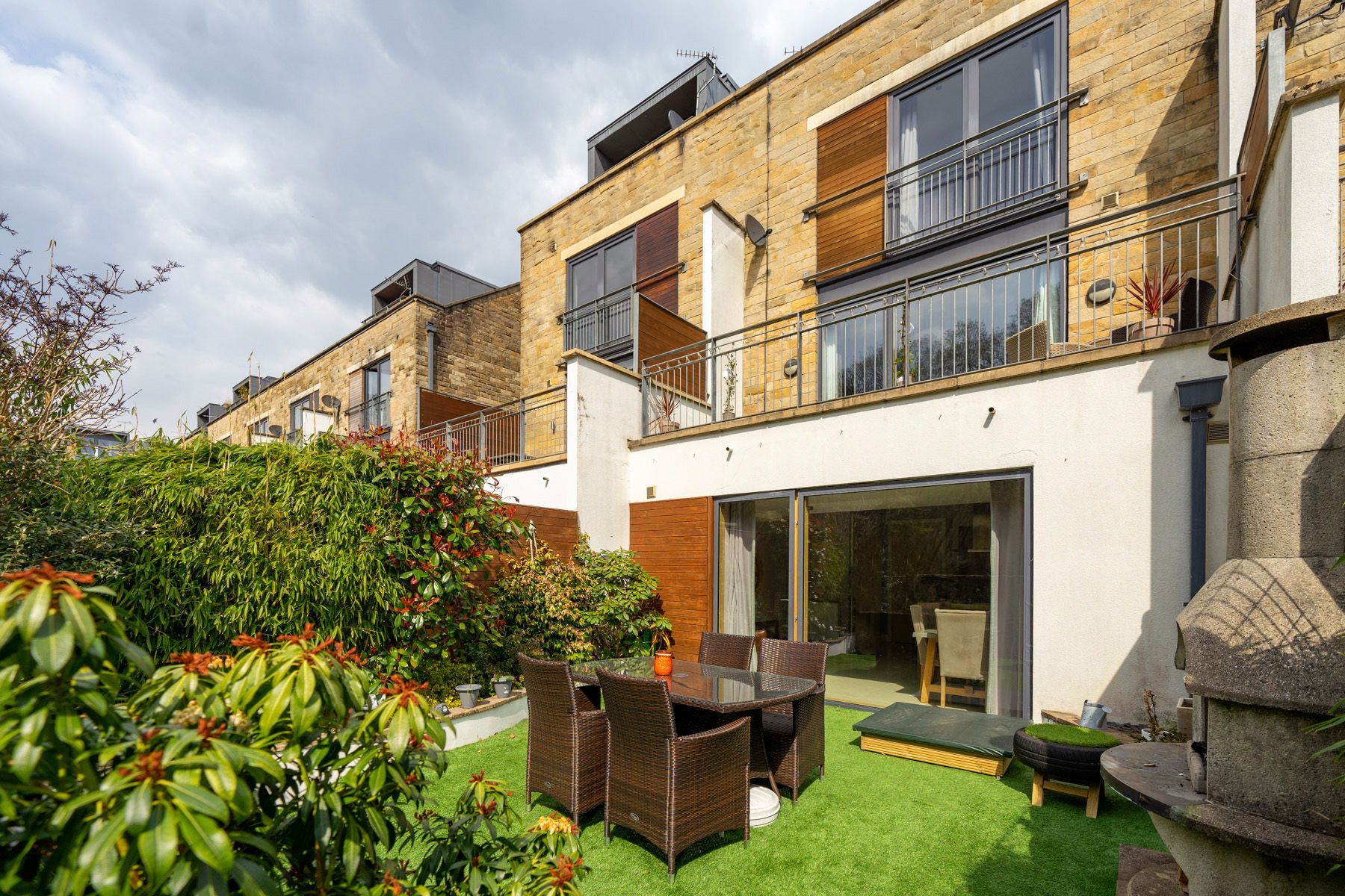 3 bedroom town house SSTC in Bolton - Photograph 42.