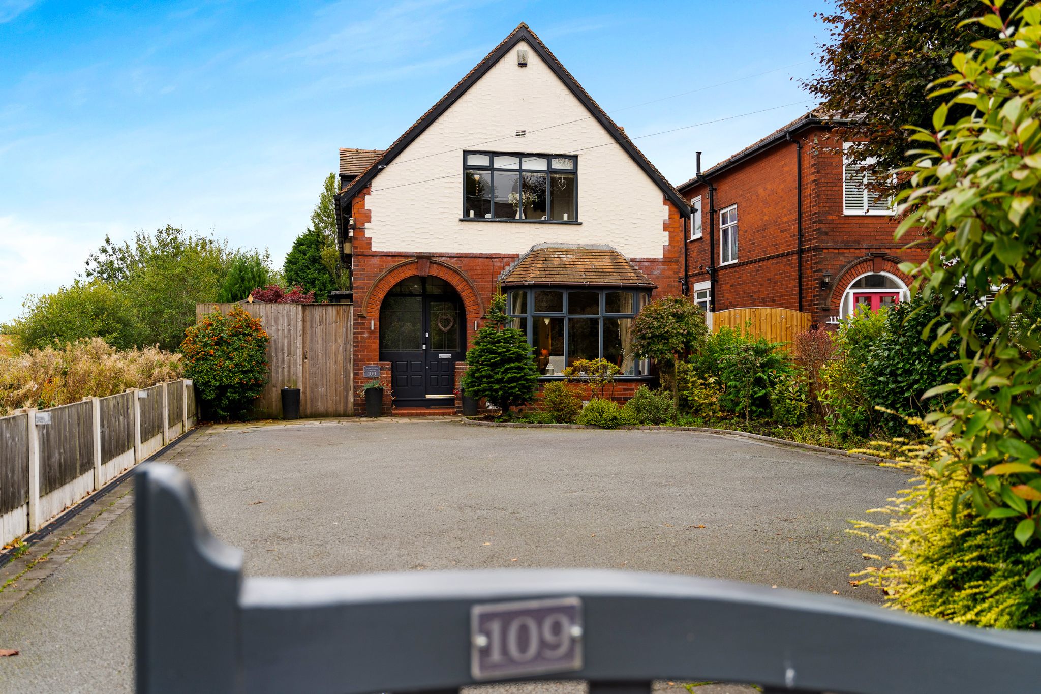 3 bedroom detached house Sale Agreed in Bolton - Photograph 3.