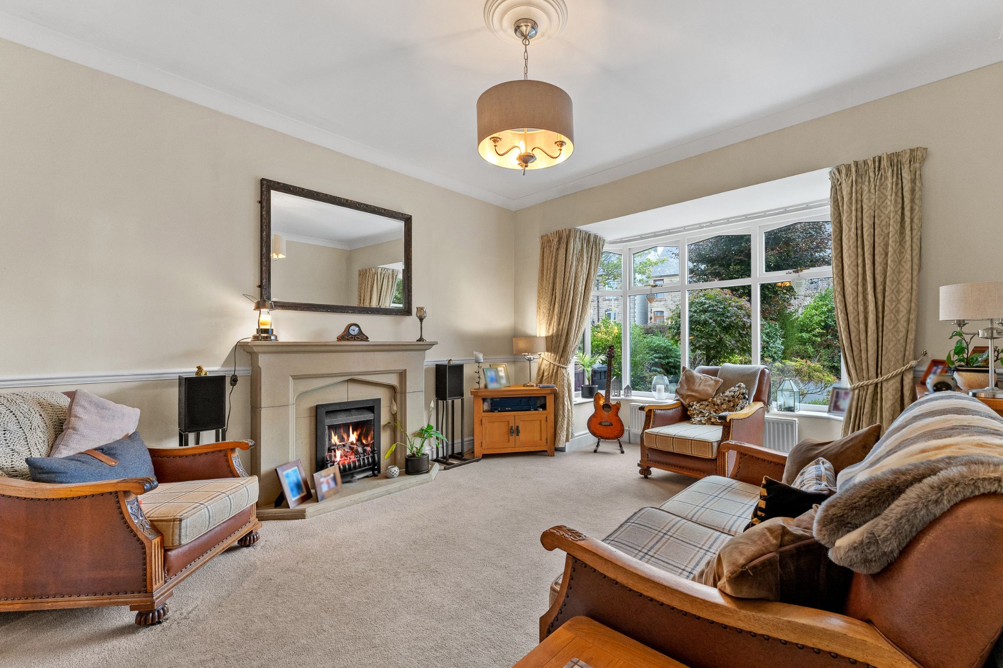 3 bedroom detached house Sale Agreed in Bolton - Photograph 7.