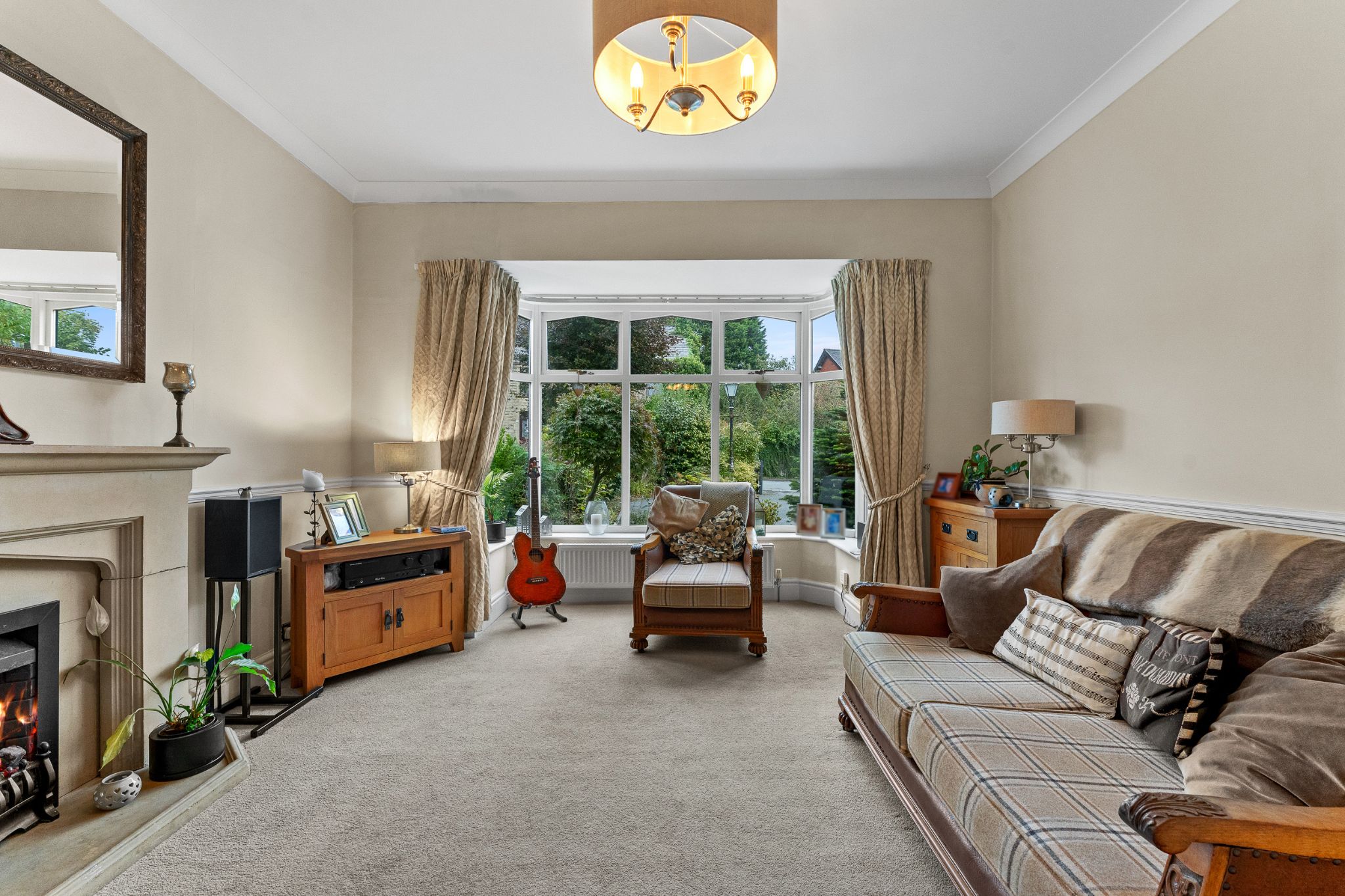 3 bedroom detached house Sale Agreed in Bolton - Photograph 8.