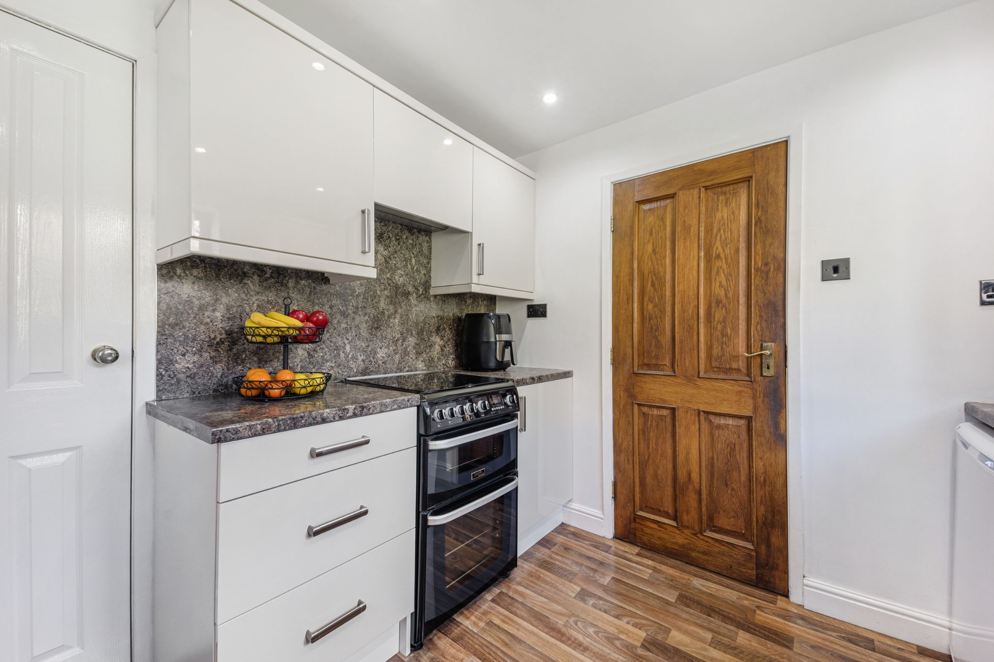 3 bedroom semi-detached house Sale Agreed in Bolton - Photograph 13.
