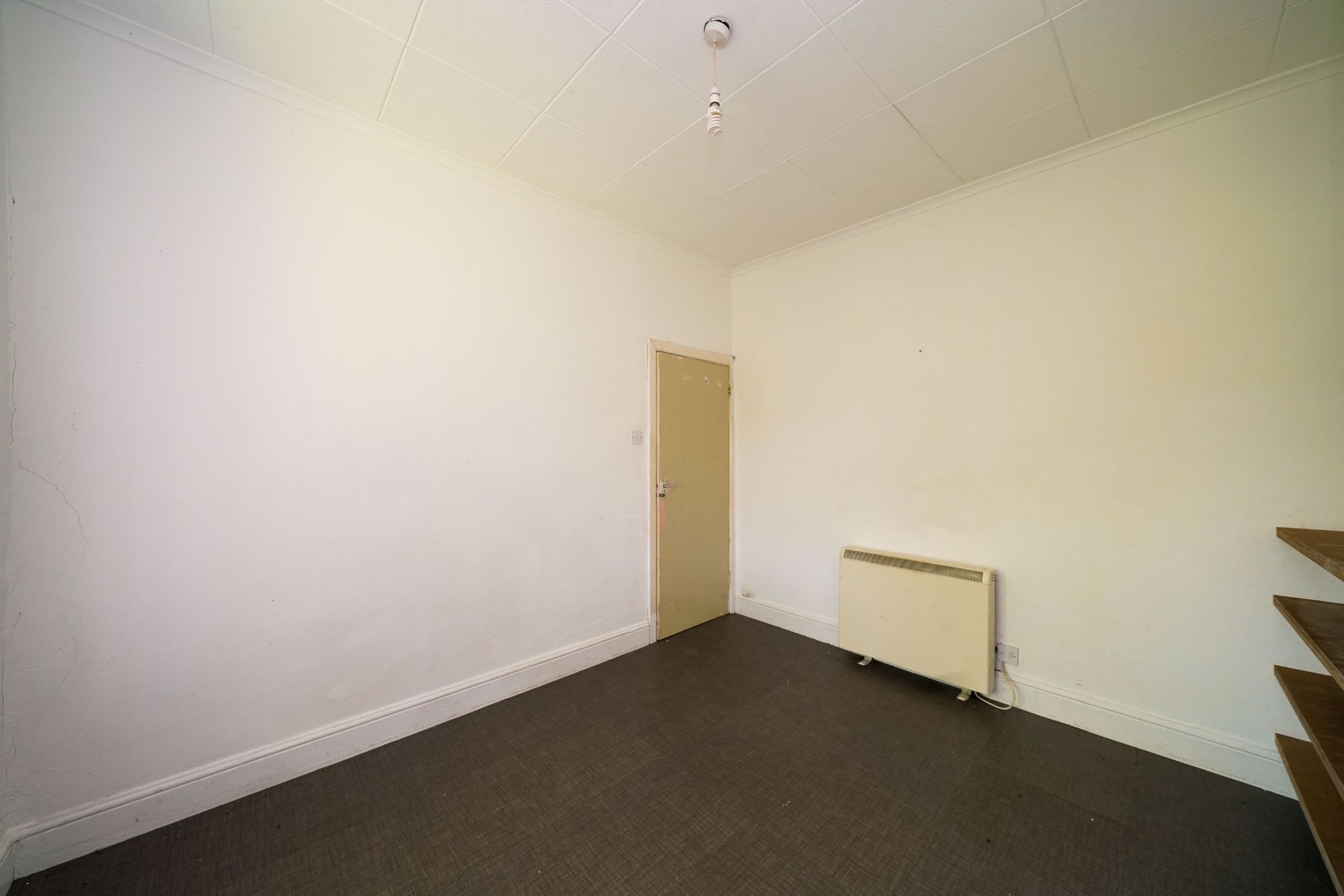 2 bedroom detached bungalow Sale Agreed in Bolton - Photograph 16.