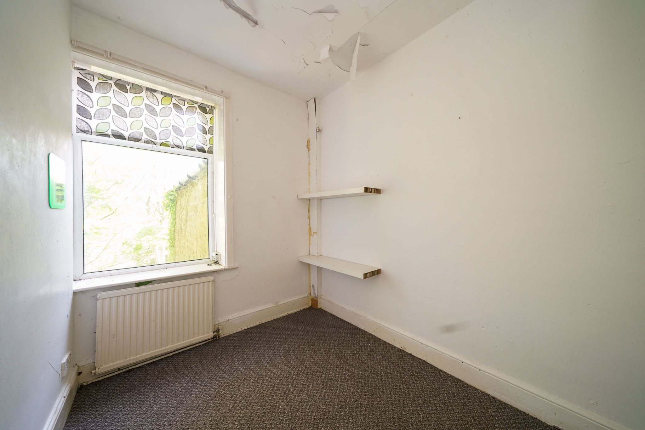 2 bedroom detached bungalow Sale Agreed in Bolton - Photograph 17.