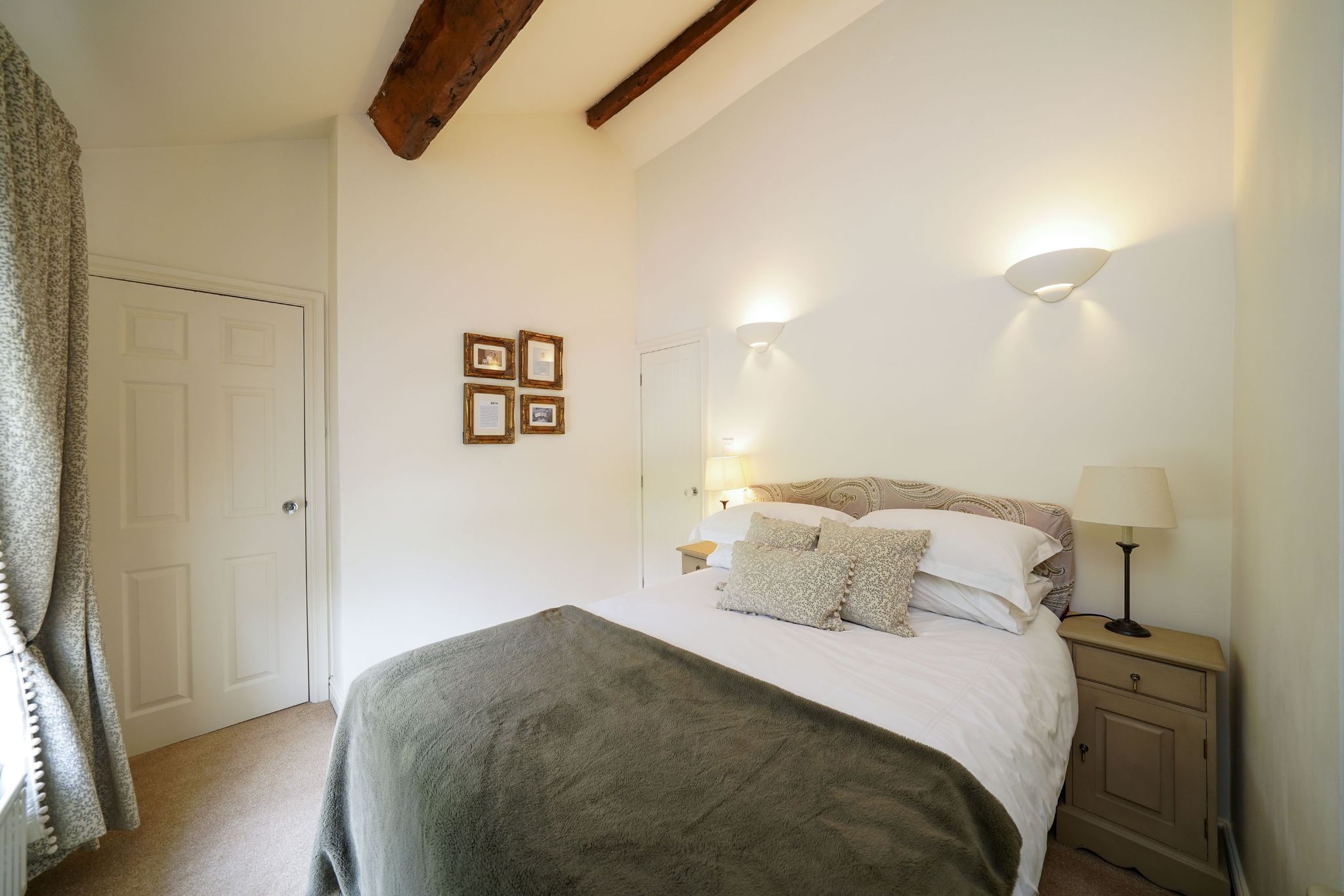 2 bedroom mid terraced house For Sale in Bolton - Photograph 46.