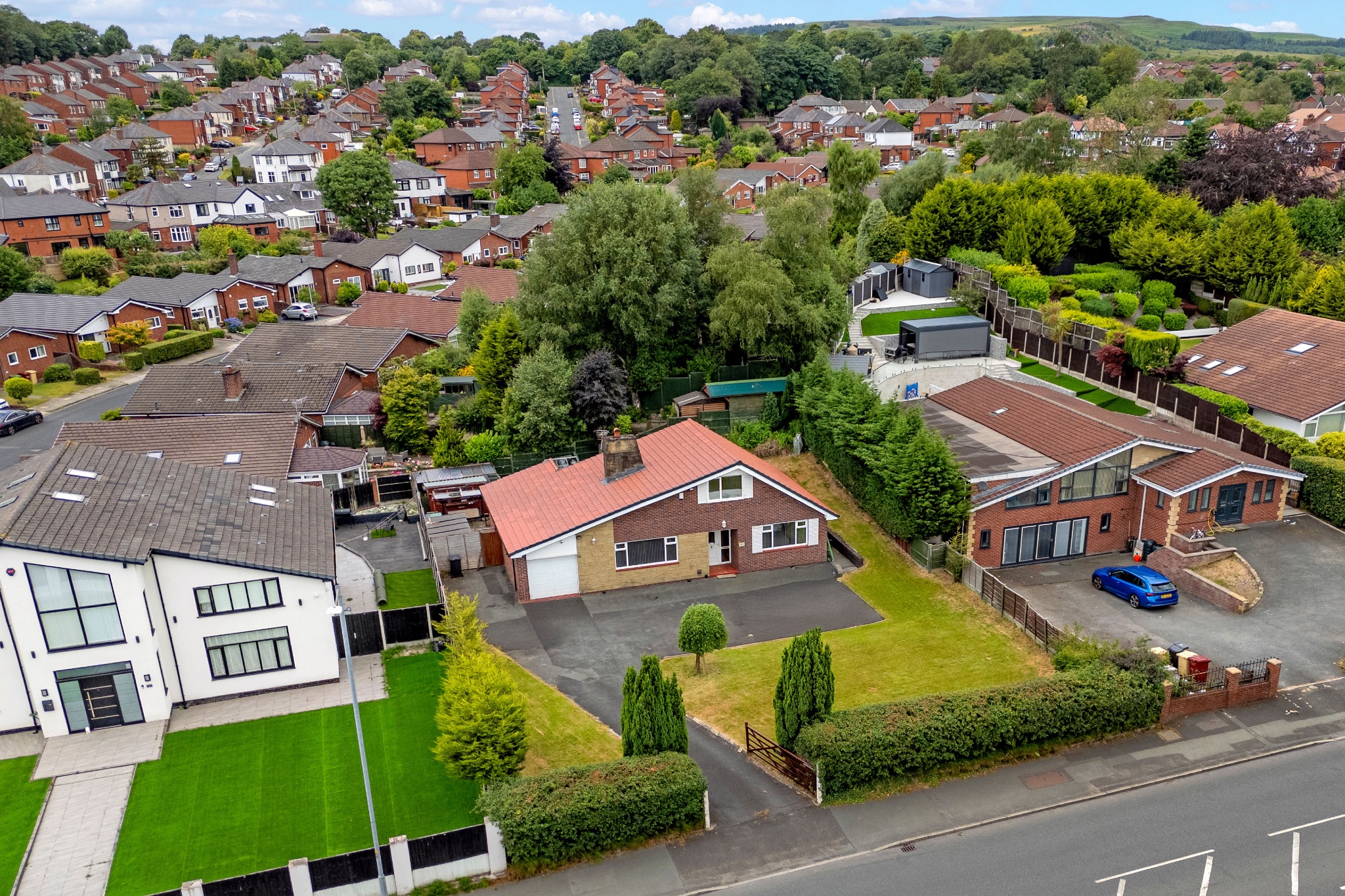 4 bedroom detached dormer house For Sale in Bolton - Photograph 26.