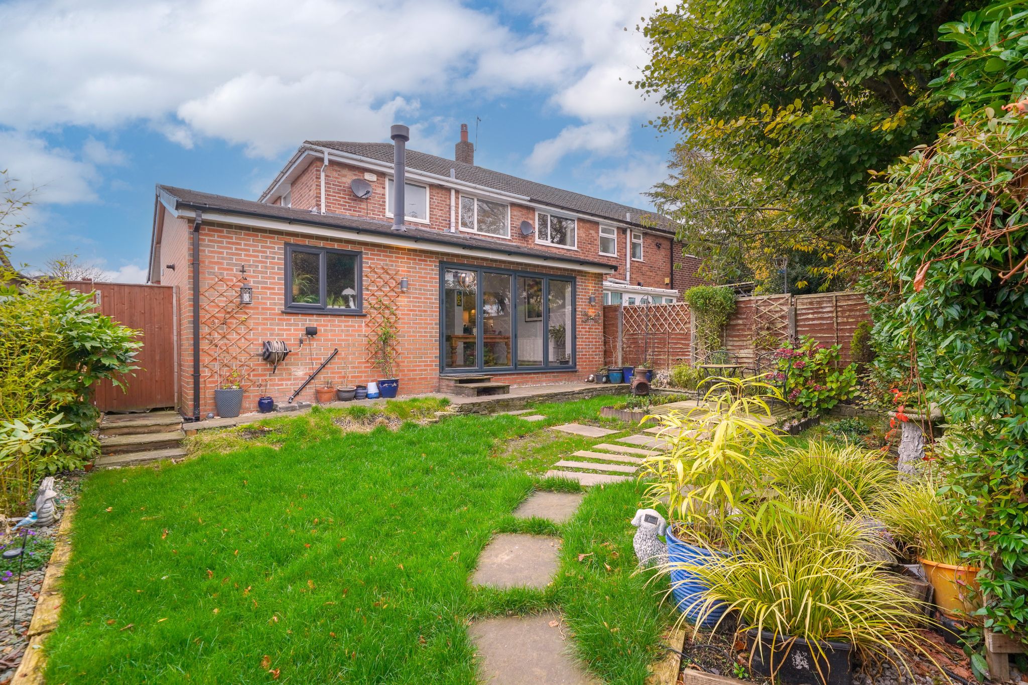 3 bedroom semi-detached house Sale Agreed in Bolton - Photograph 36.