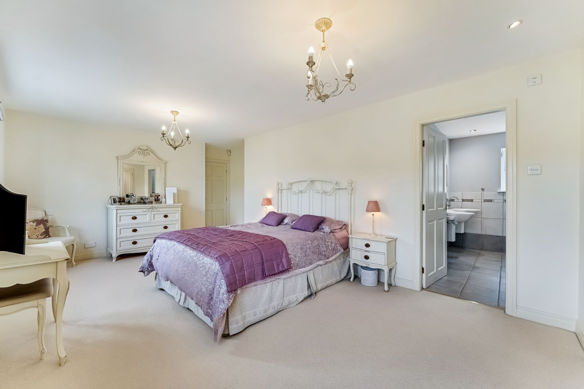 4 bedroom detached house Sale Agreed in Bolton - Photograph 3.