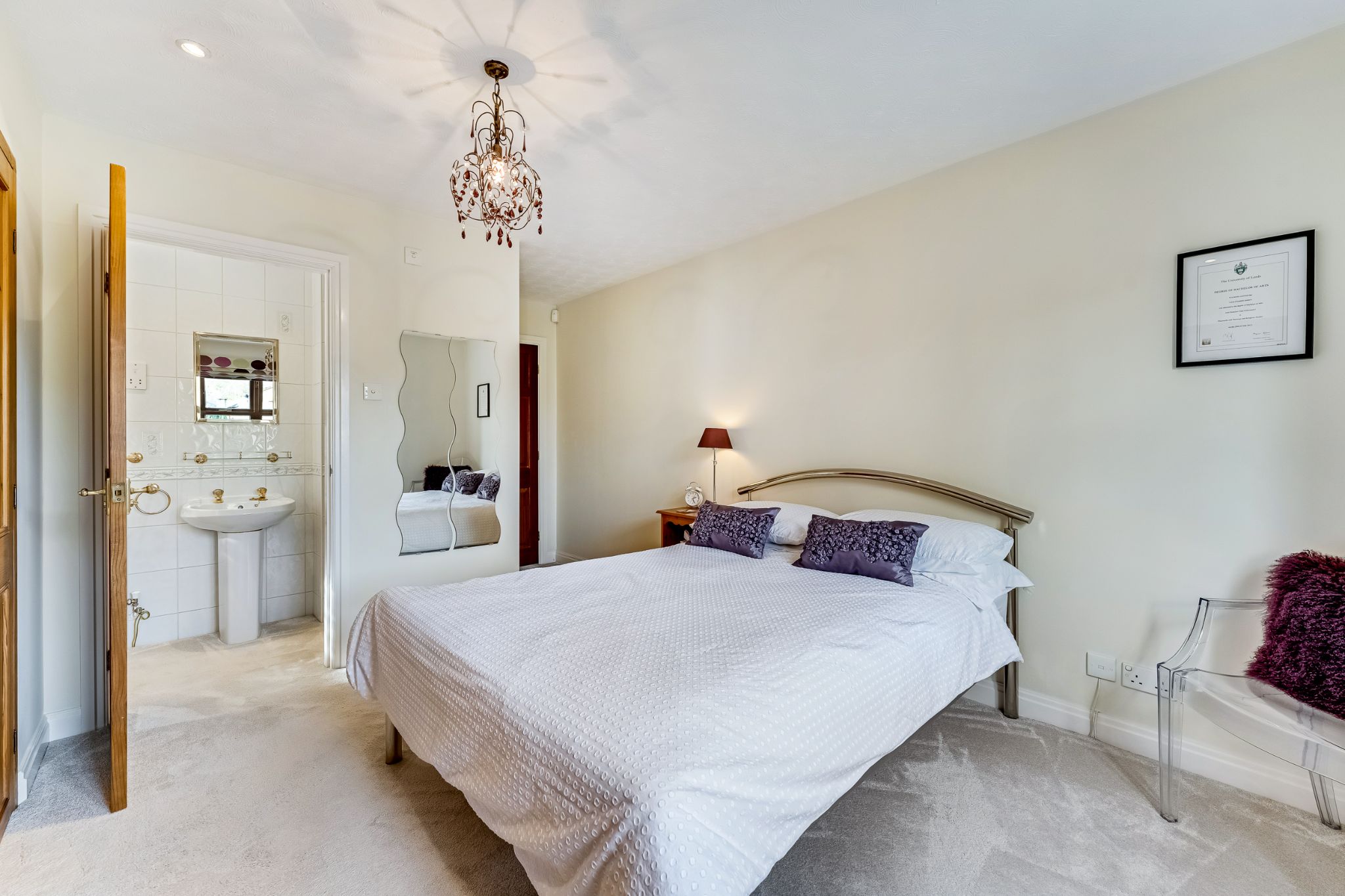4 bedroom detached house Sale Agreed in Bolton - Photograph 10.