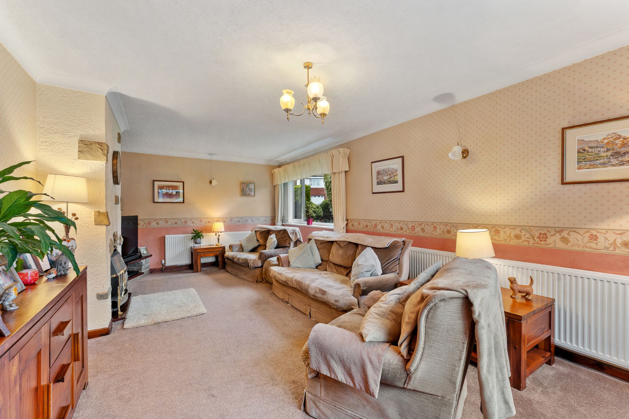 4 bedroom detached house For Sale in Bolton - Photograph 5.