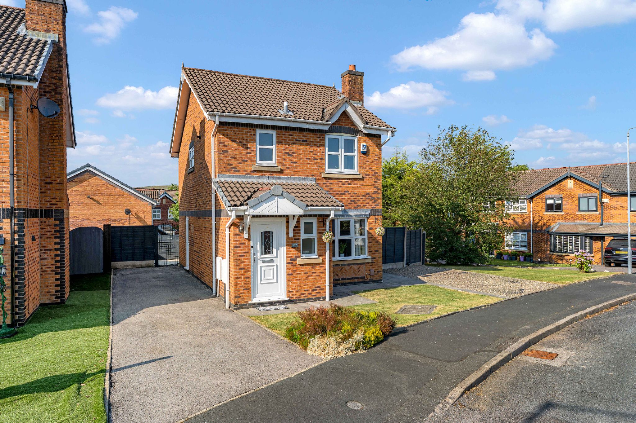 3 bedroom detached house For Sale in Bolton - Photograph 4.