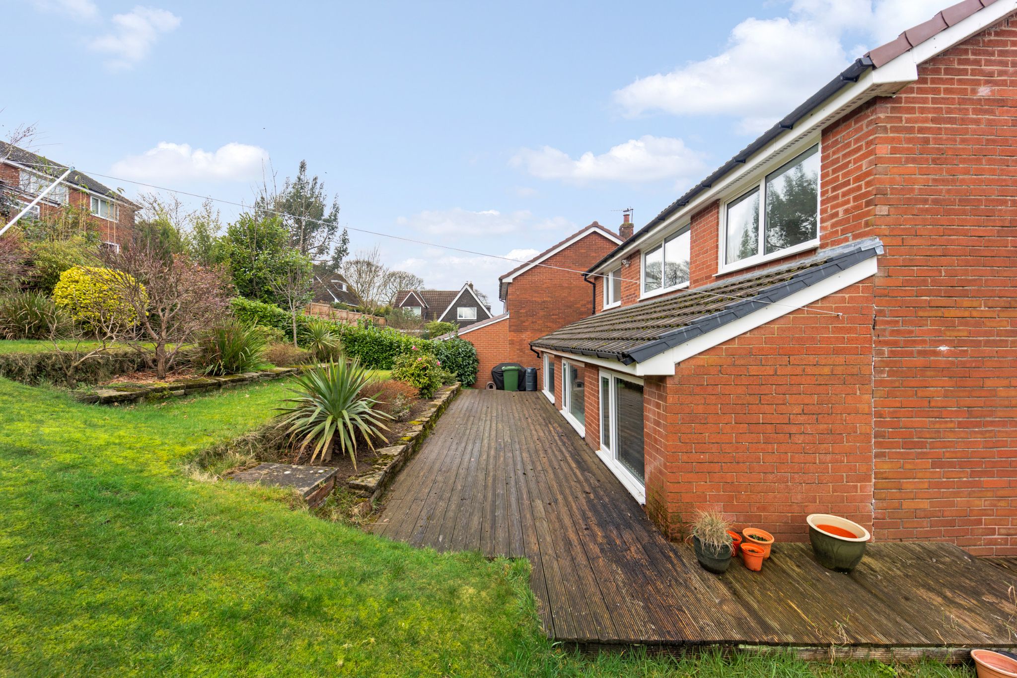 4 bedroom link detached house Sale Agreed in Bolton - Photograph 37.