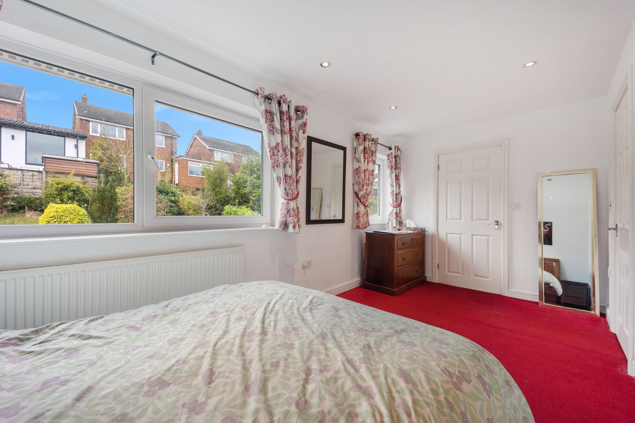 4 bedroom link detached house Sale Agreed in Bolton - Photograph 20.