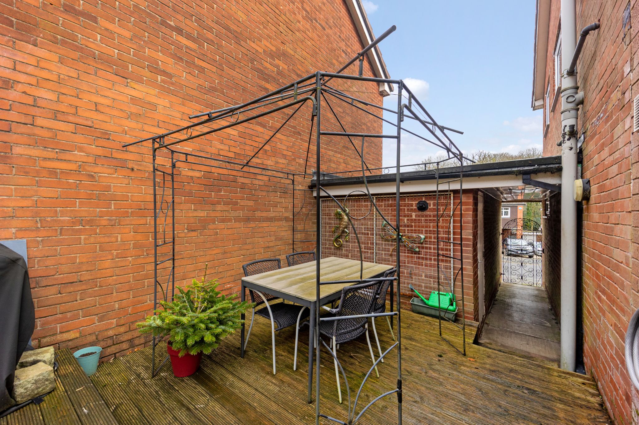 4 bedroom link detached house Sale Agreed in Bolton - Photograph 39.