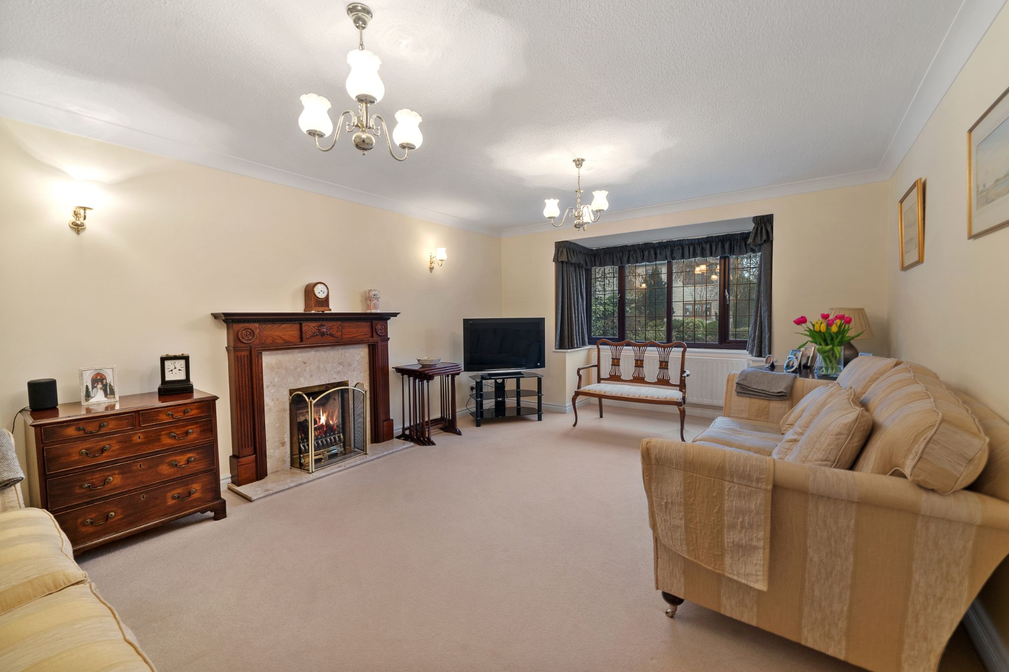 4 bedroom detached house Sale Agreed in Bolton - Photograph 7.