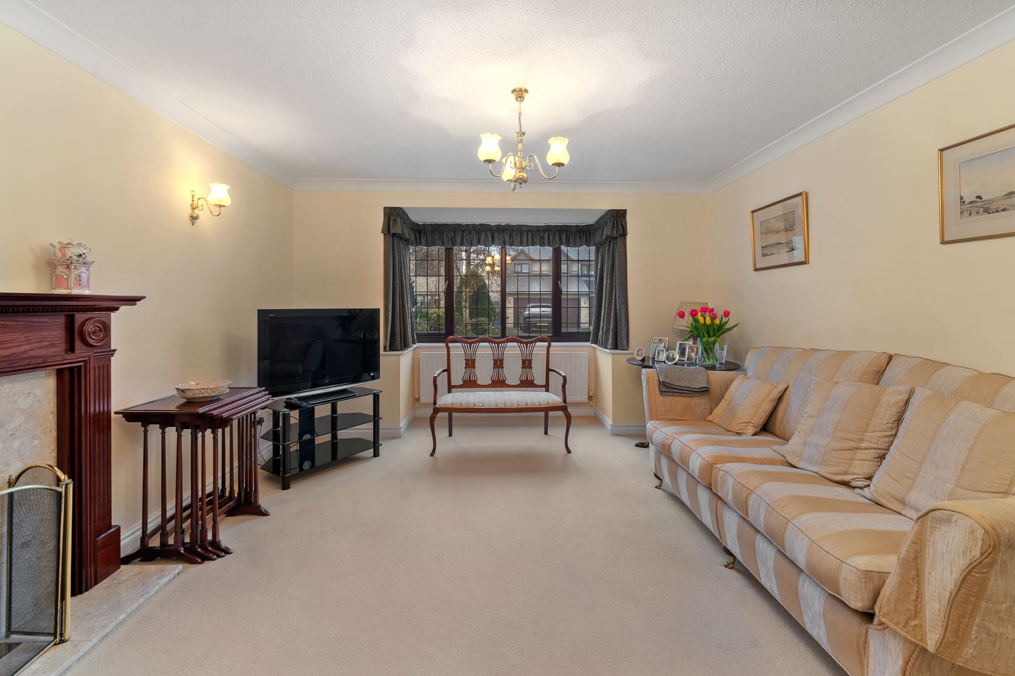 4 bedroom detached house Sale Agreed in Bolton - Photograph 8.