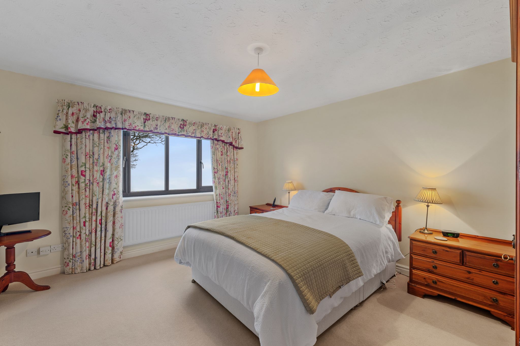 4 bedroom detached house Sale Agreed in Bolton - Photograph 38.