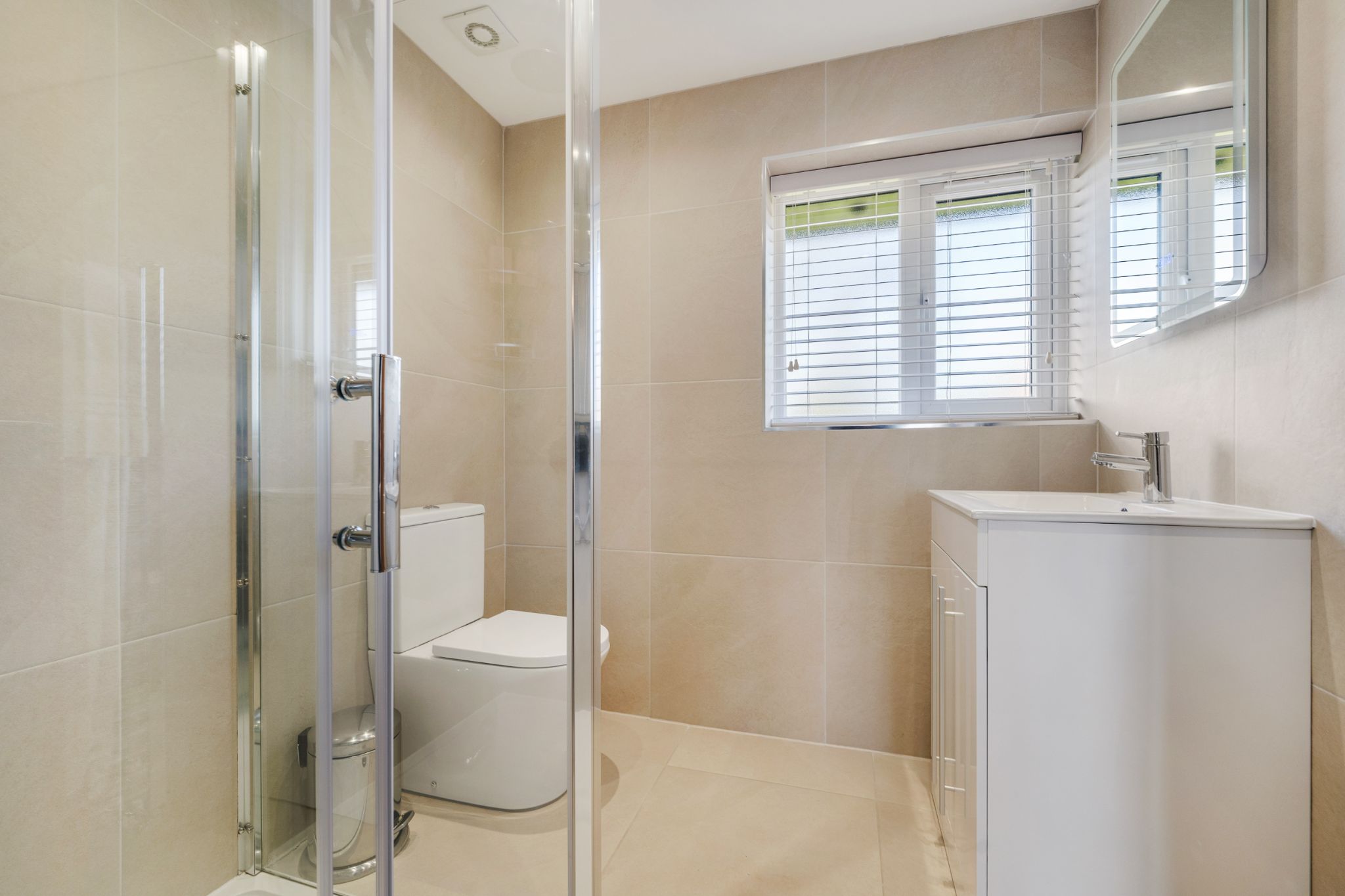 4 bedroom detached house For Sale in Bolton - Photograph 33.
