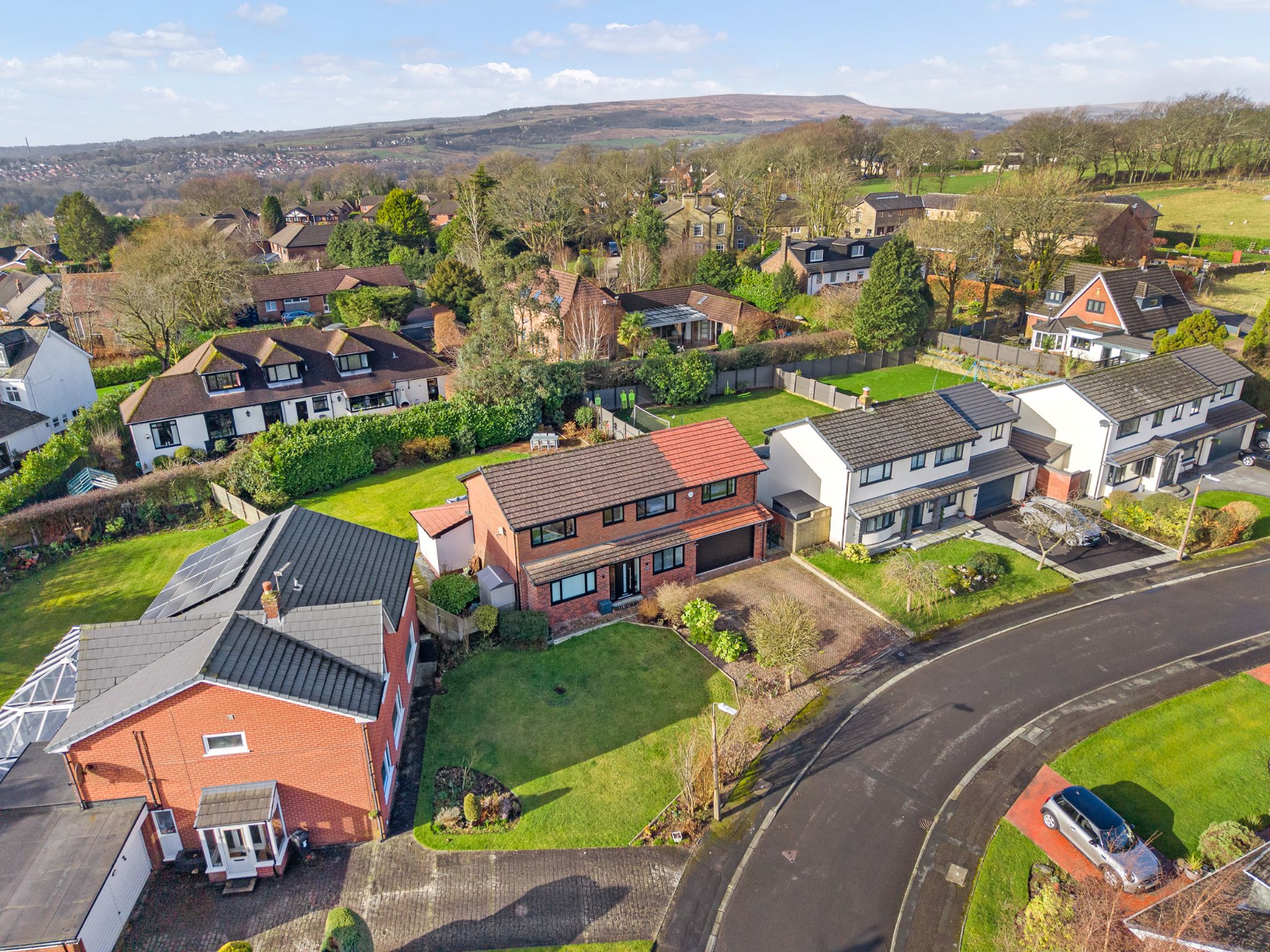 4 bedroom detached house For Sale in Bolton - Photograph 7.