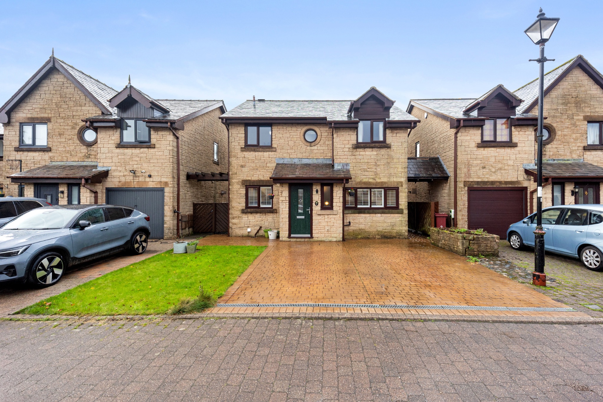 4 bedroom detached house Sale Agreed in Bolton - Photograph 31.