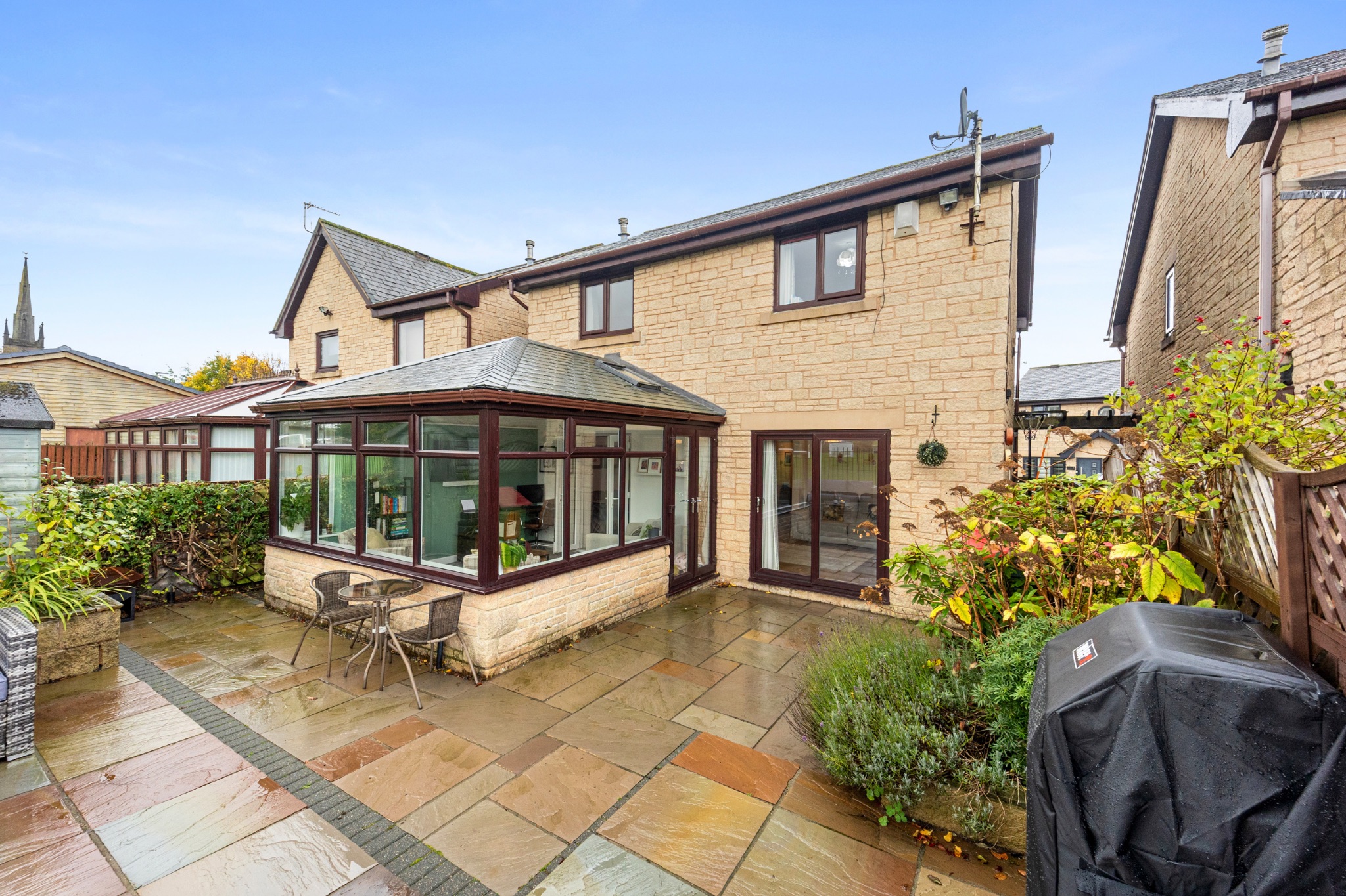 4 bedroom detached house Sale Agreed in Bolton - Photograph 40.