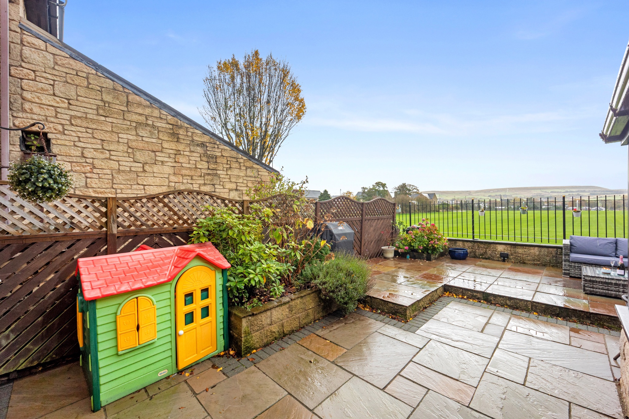 4 bedroom detached house Sale Agreed in Bolton - Photograph 33.