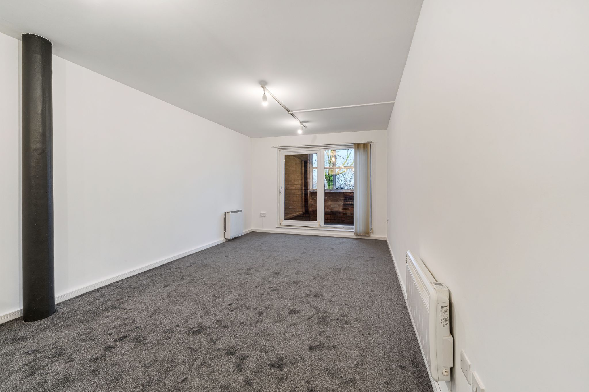2 bedroom apartment flat/apartment Sale Agreed in Bolton - Photograph 5.