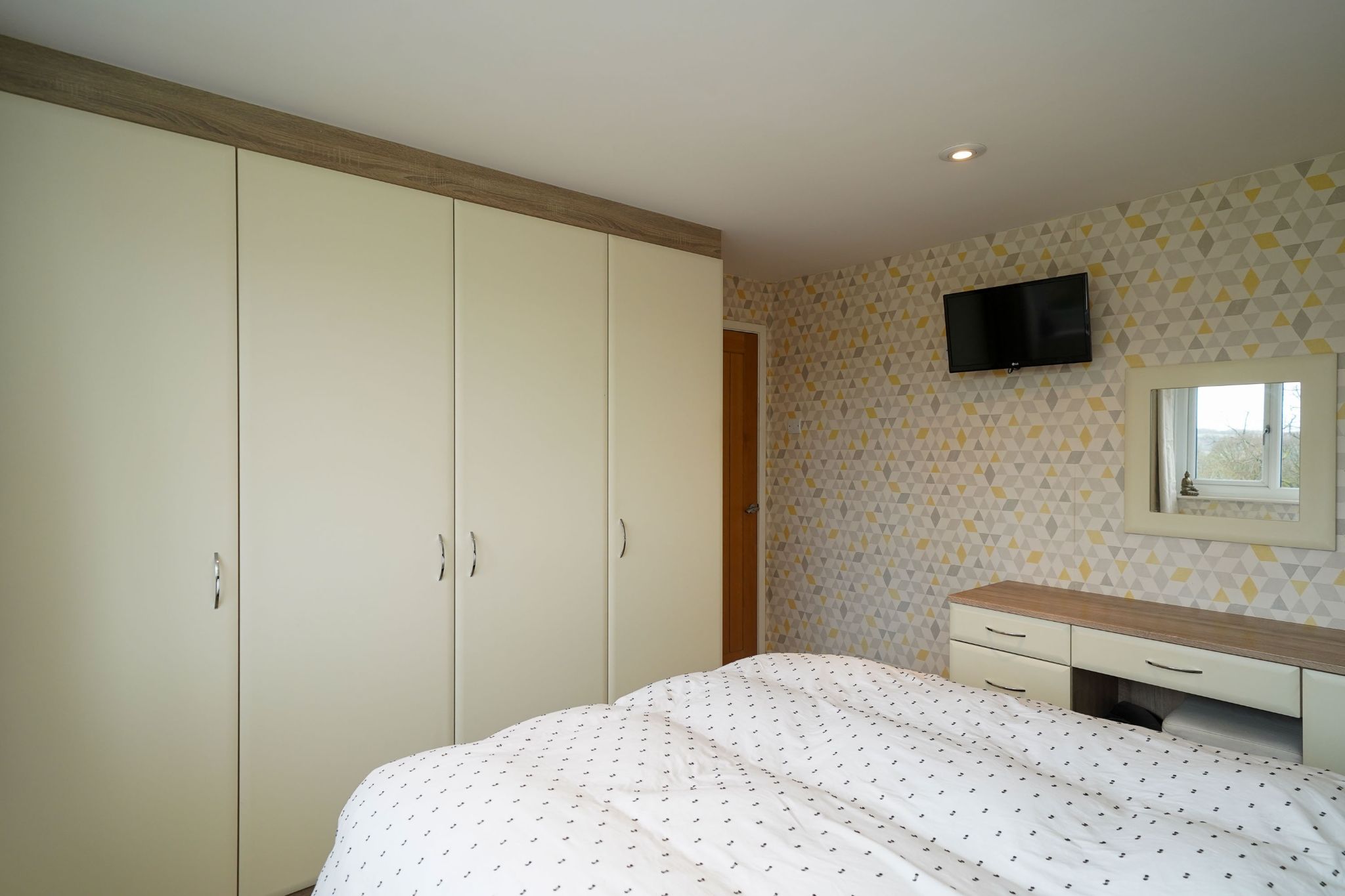 3 bedroom detached house SSTC in Bolton - Photograph 31.