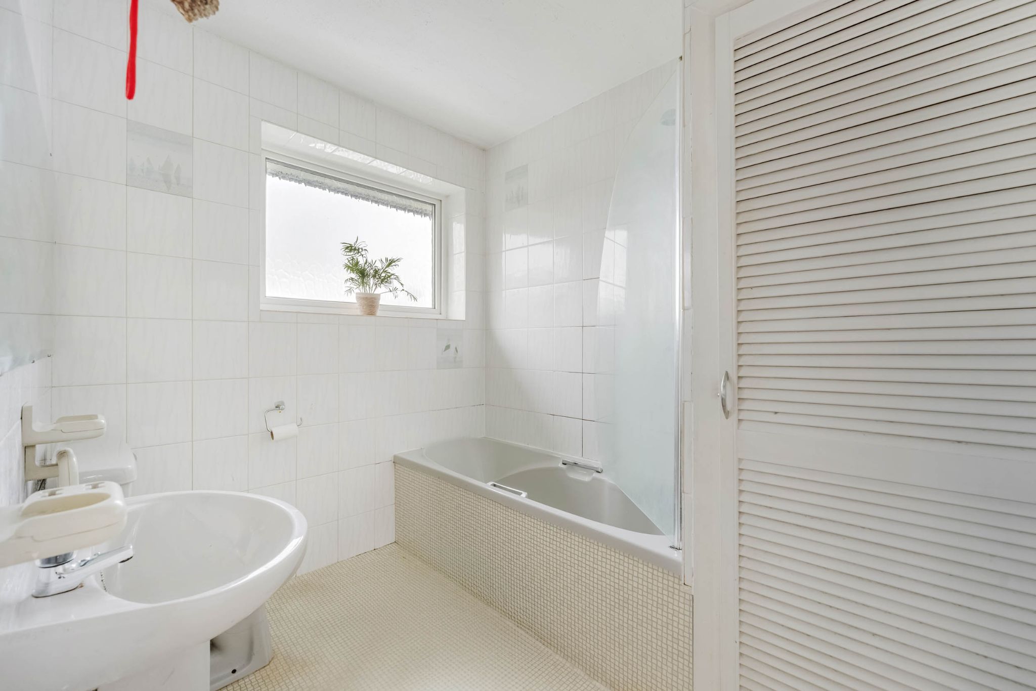 3 bedroom detached house Sale Agreed in Bolton - Photograph 31.