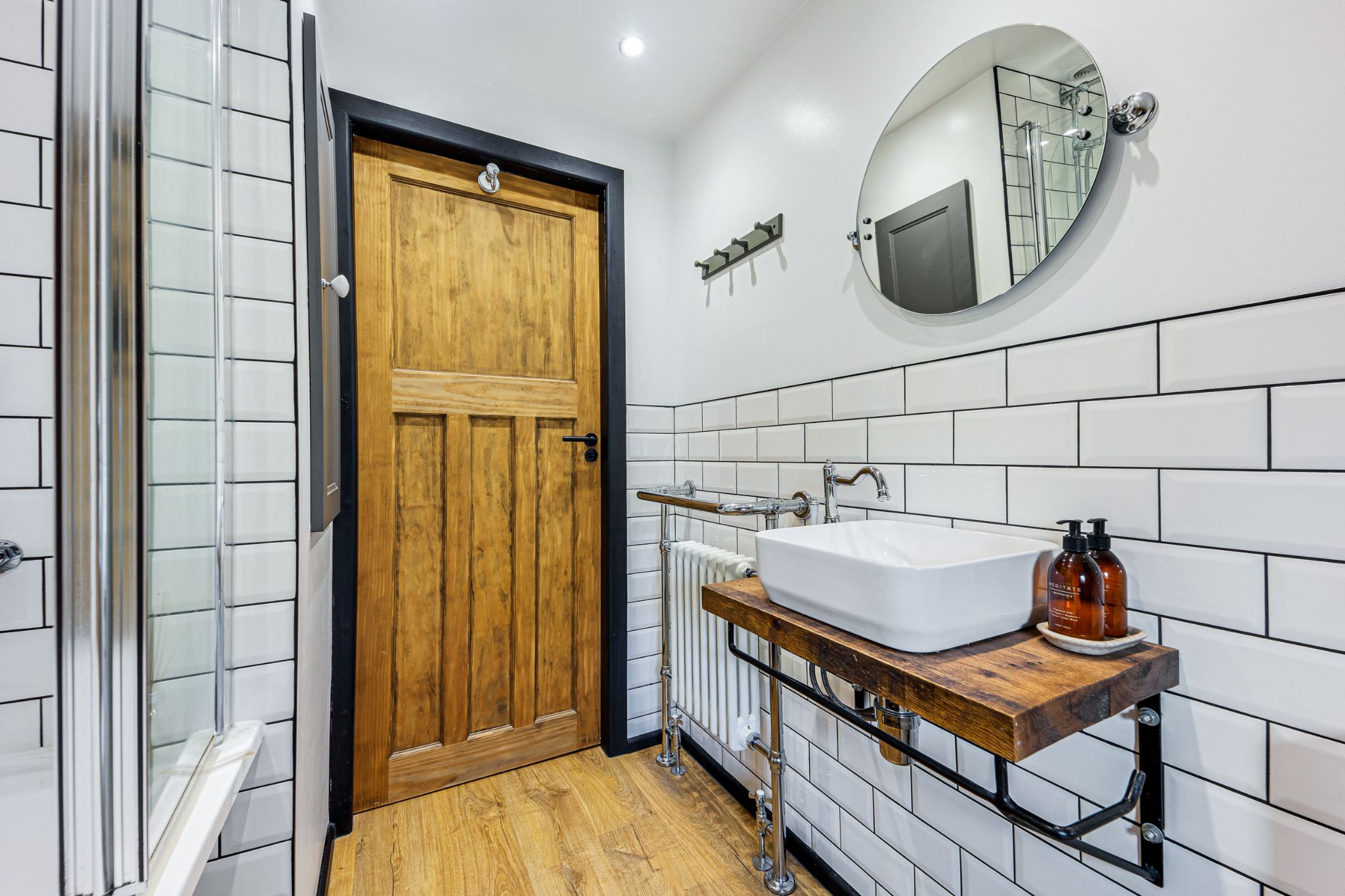 2 bedroom cottage house For Sale in Bolton - Photograph 33.