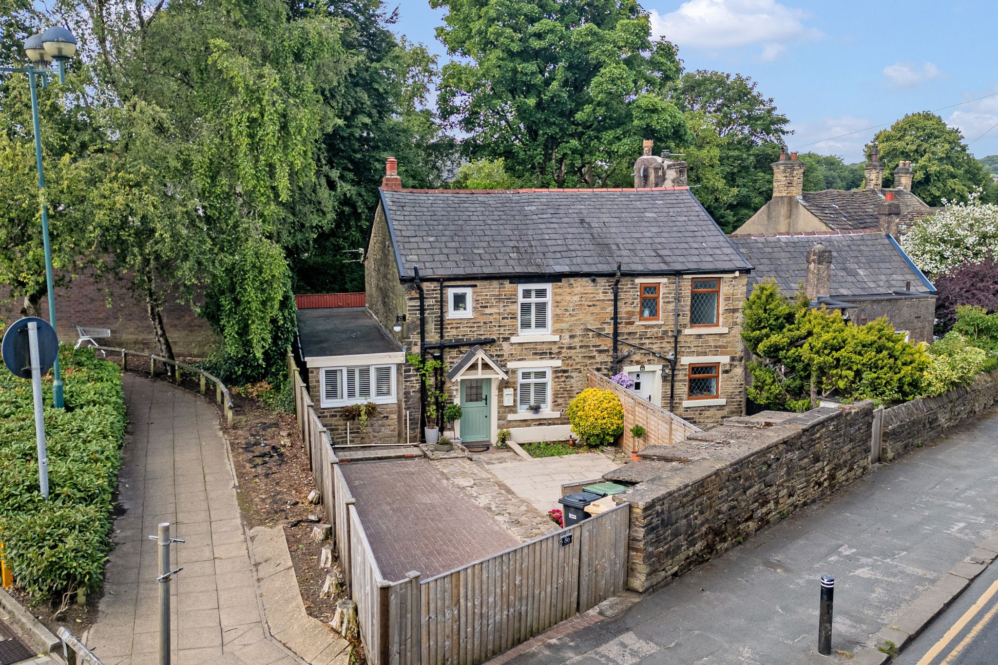 2 bedroom cottage house For Sale in Bolton - Photograph 1.
