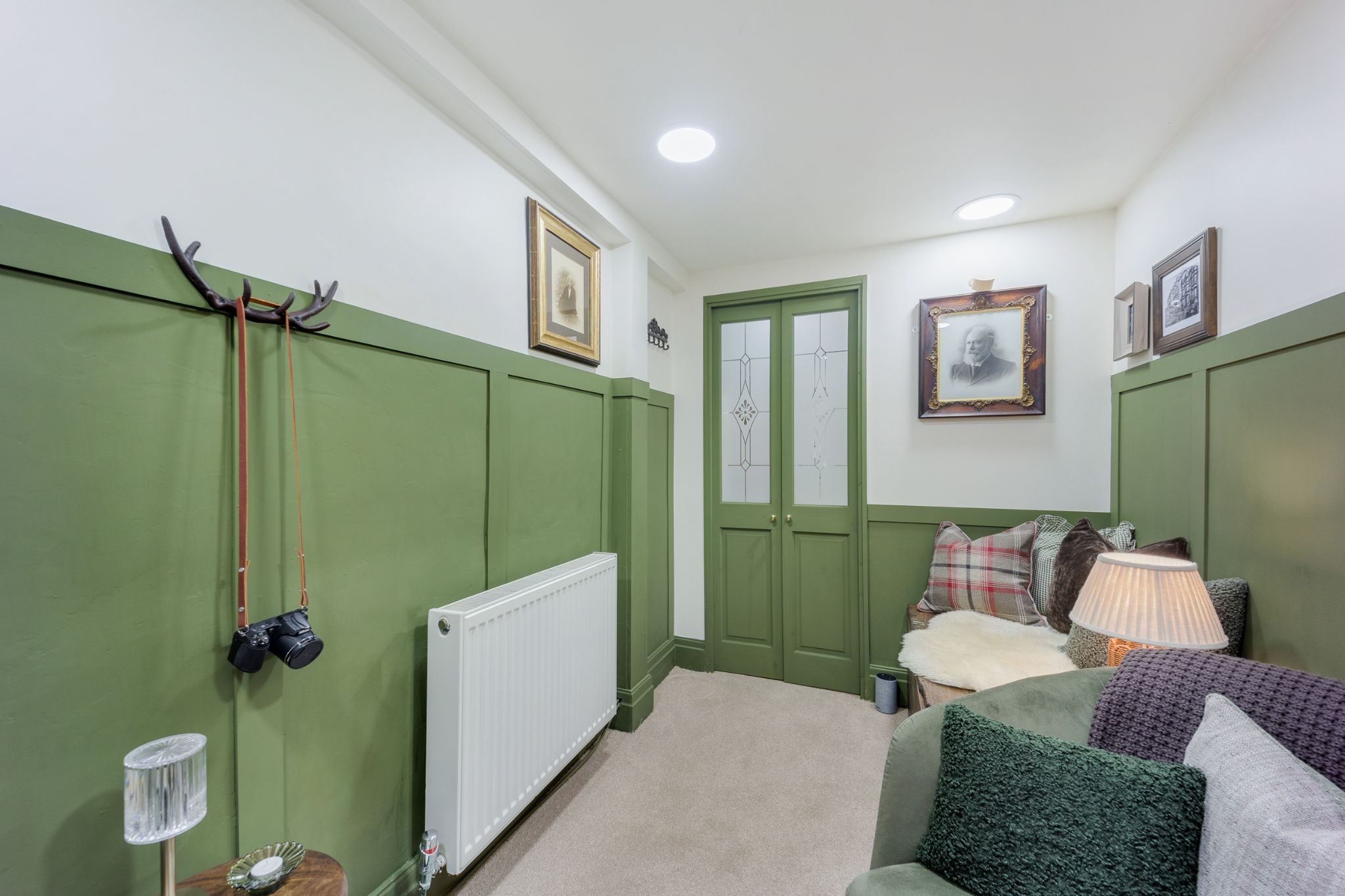 2 bedroom cottage house For Sale in Bolton - Photograph 18.