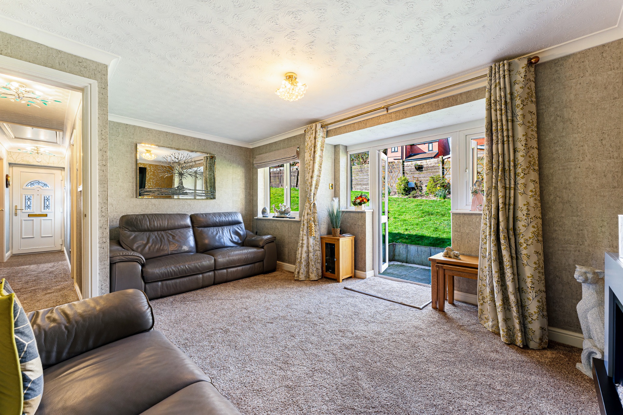 2 bedroom semi-detached bungalow Sale Agreed in Bolton - Photograph 5.