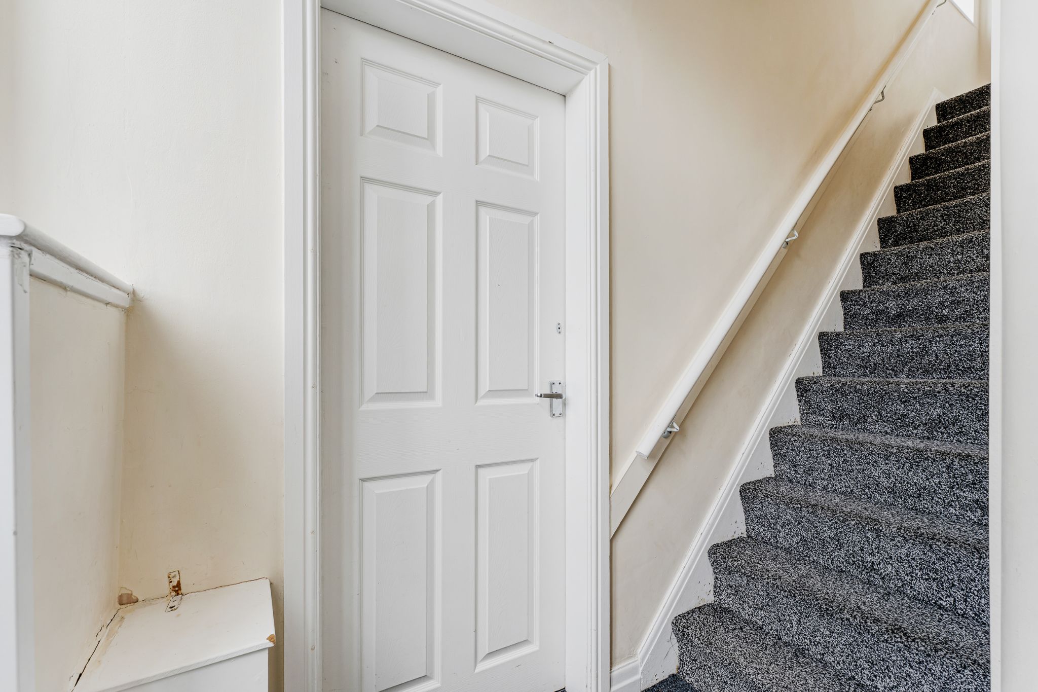 3 bedroom detached house For Sale in Bolton - Photograph 4.