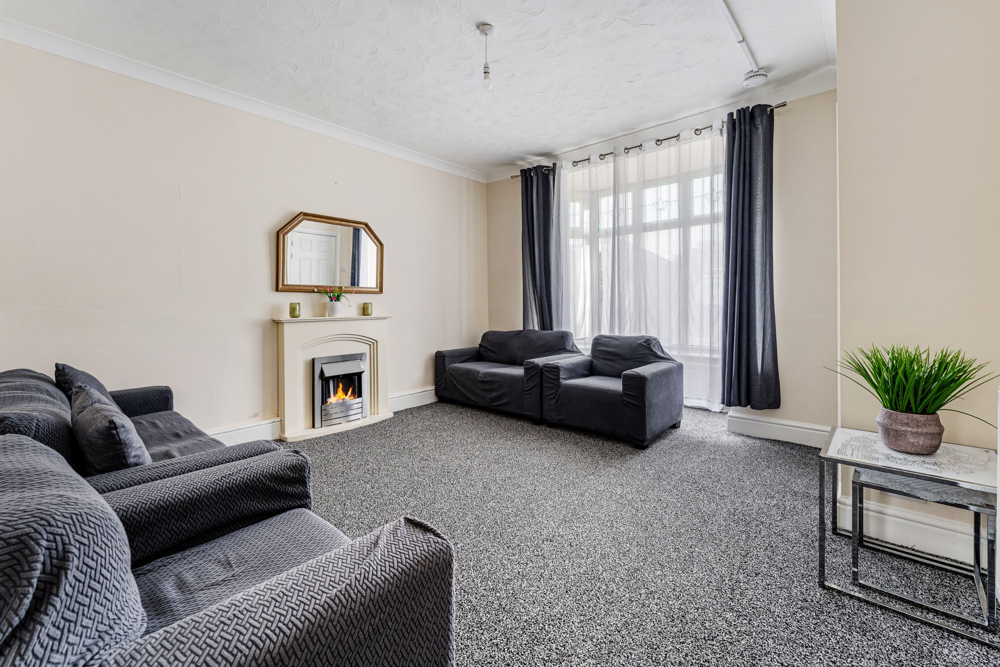 3 bedroom detached house For Sale in Bolton - Photograph 5.