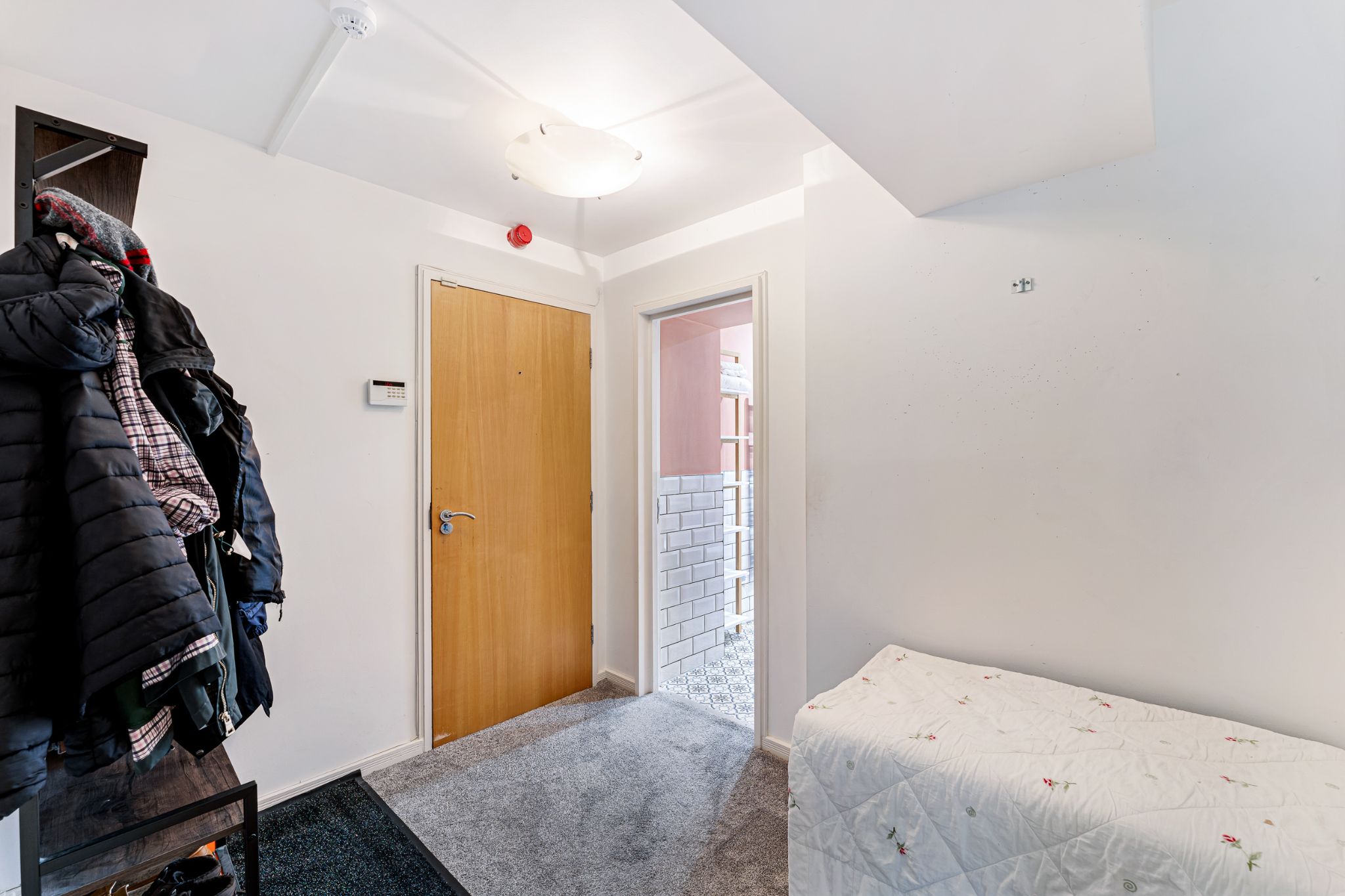 4 bedroom apartment flat/apartment Sale Agreed in Bolton - Photograph 3.